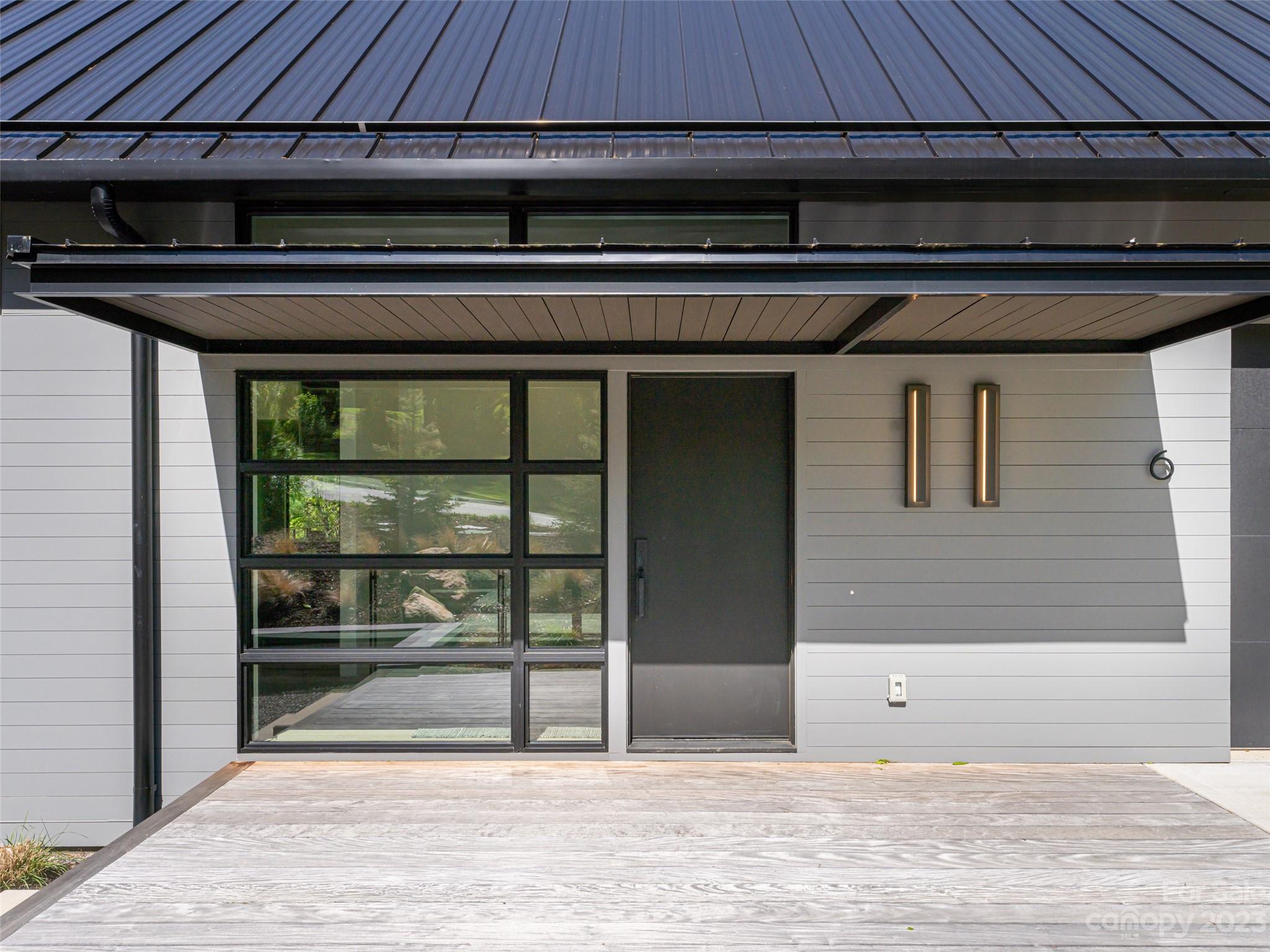 Reynolds Mountain - Residential