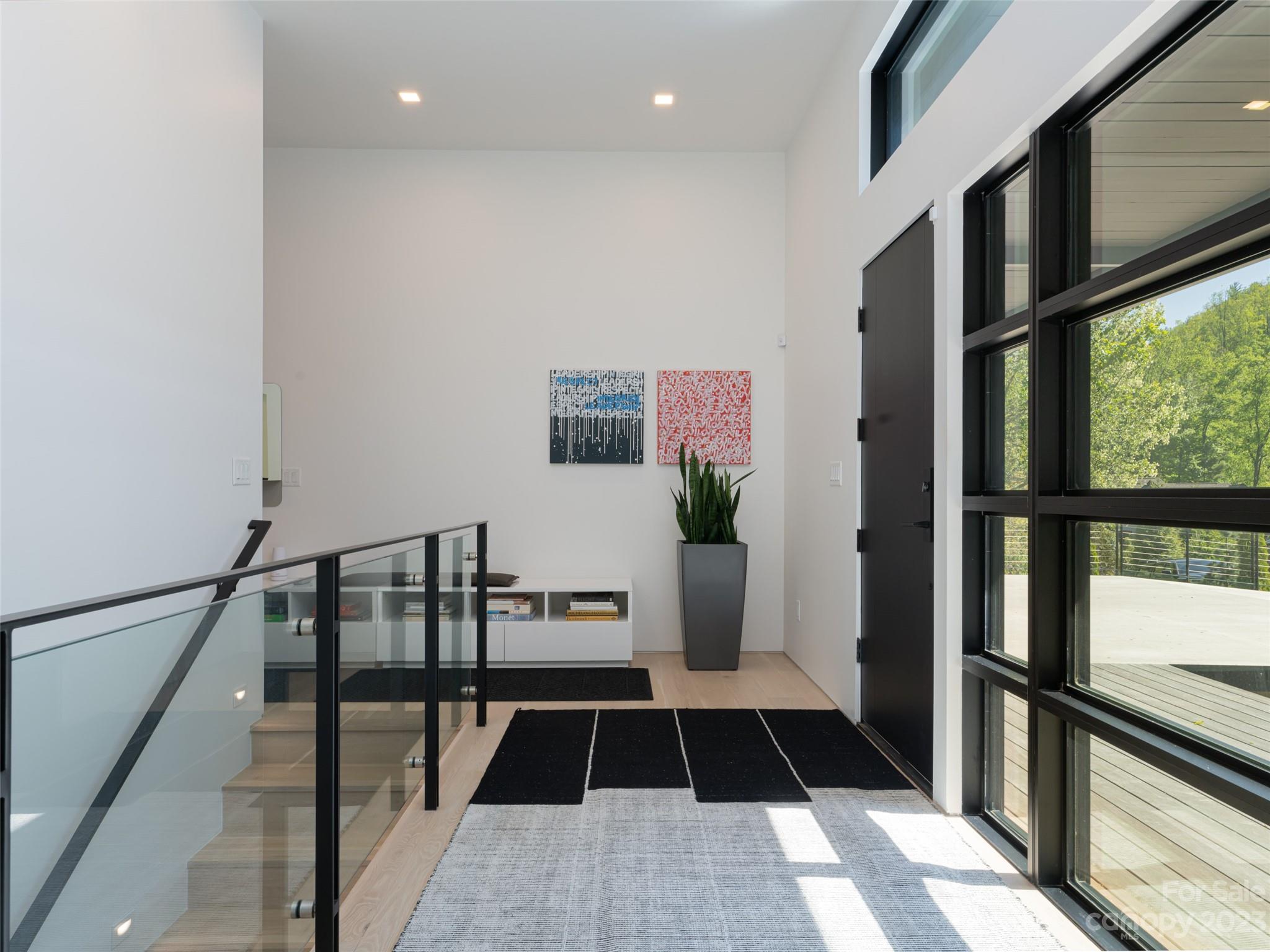 Reynolds Mountain - Residential