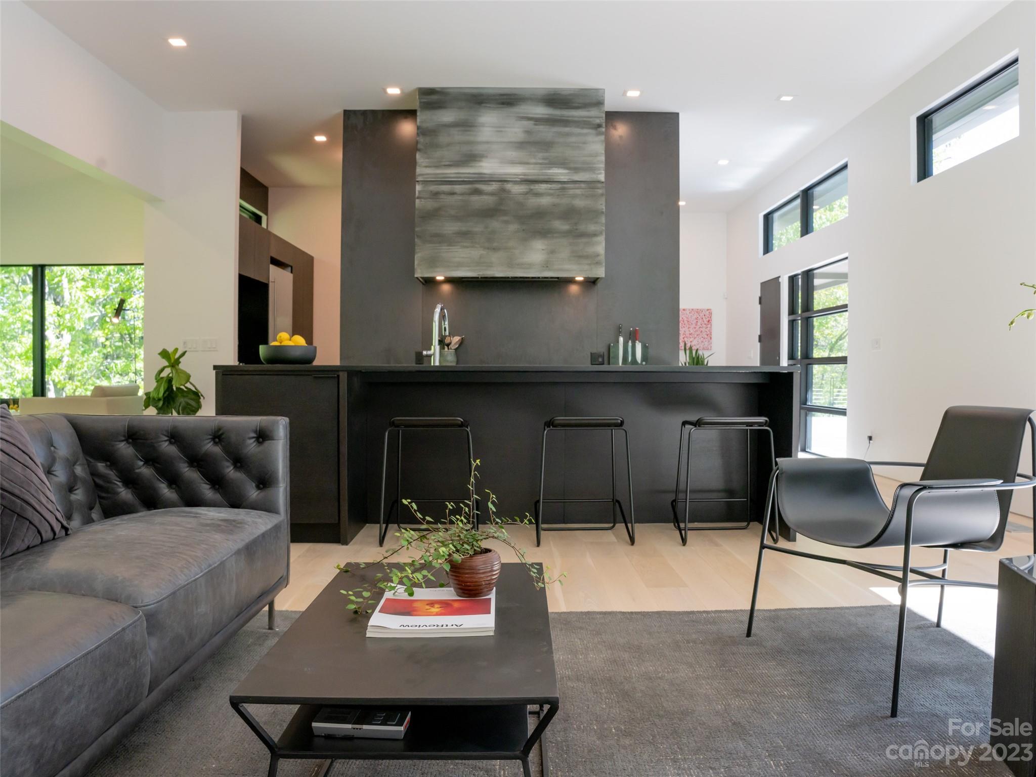 Reynolds Mountain - Residential