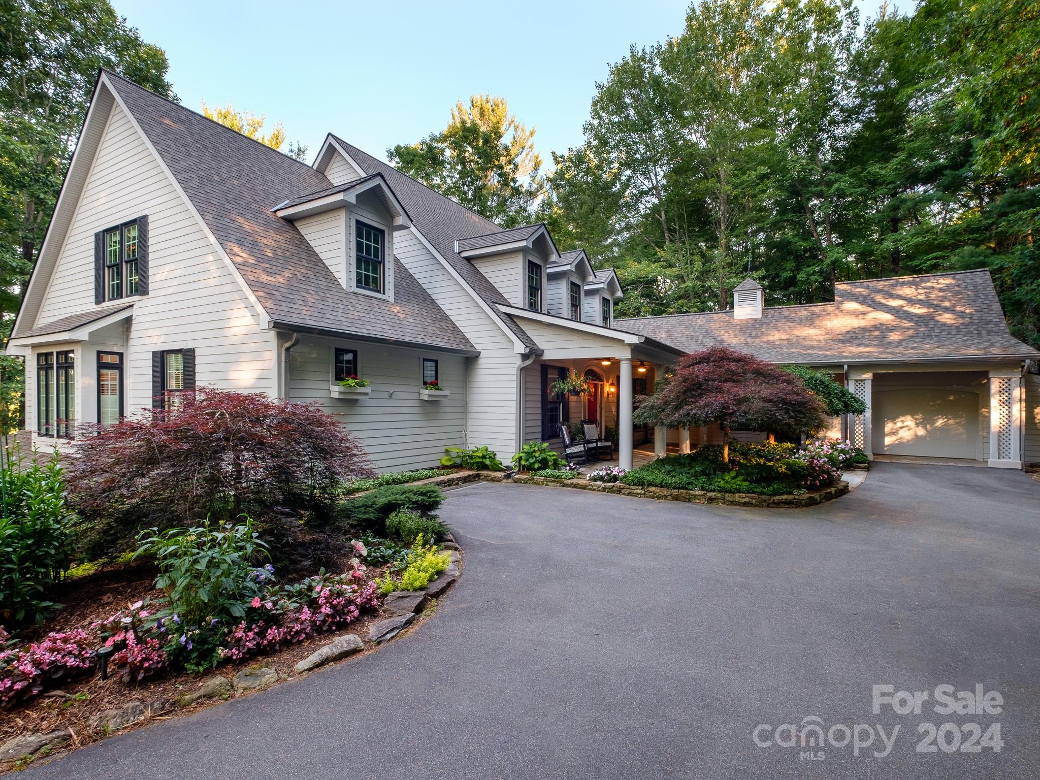 Connestee Falls - Residential