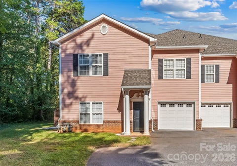 Photo of 1360 21st Avenue NE, Hickory, NC 28601 (MLS # 4422897)