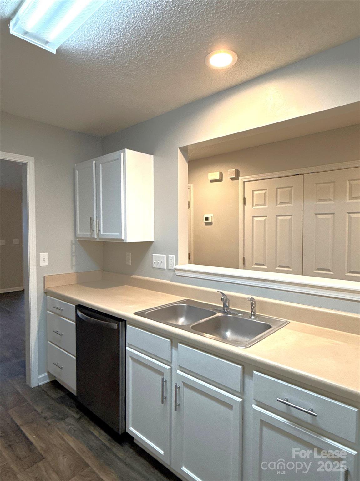 Linda Vista Place - Residential Lease