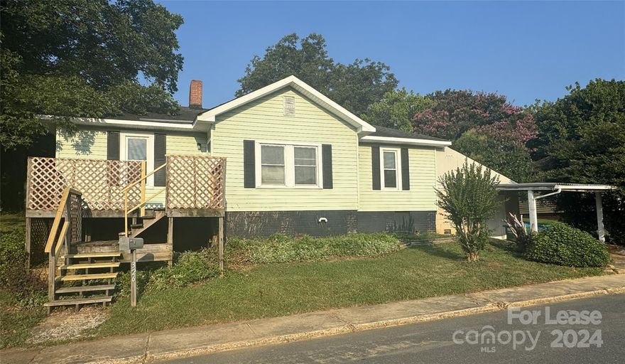 Welcome to this charming 2 bedroom, 1 bathroom home in desirable Cramerton, NC area. This cozy house features a fenced backyard, perfect for enjoying the outdoors in privacy. The split bedroom floorplan offers added privacy and convenience. With neutral paint and flooring throughout, this home is a blank canvas waiting for your personal touch. Plenty of windows allow for natural light to fill the space, creating a warm and inviting atmosphere. Conveniently located near restaurants and shopping, this home is perfect for those looking for a comfortable and convenient living space. Don't miss out on this wonderful opportunity to make this house your home! *Pets are conditional and up to the owner's discretion with a $350 non-refundable per pet fee.