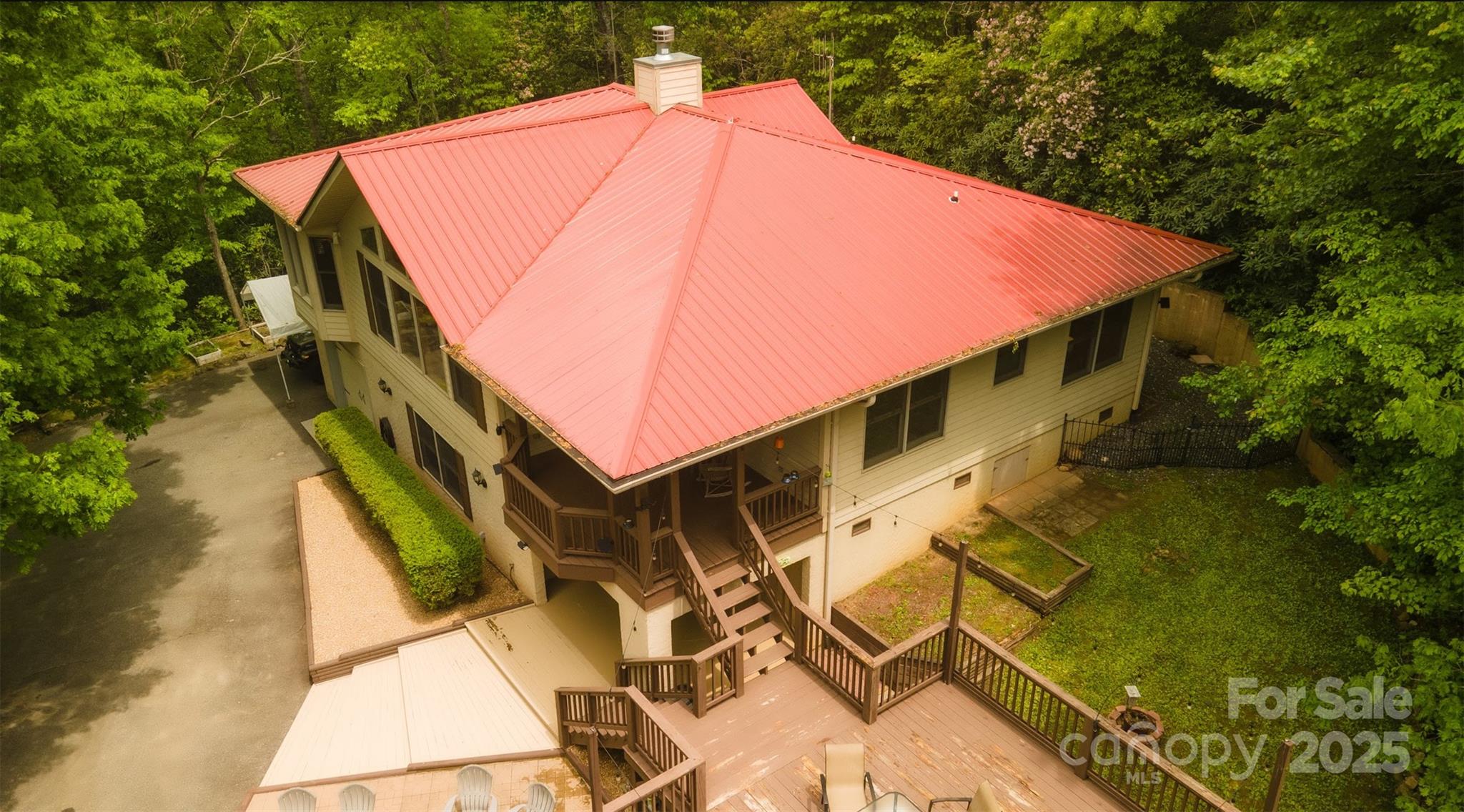 571 Ivy Ridge Circle