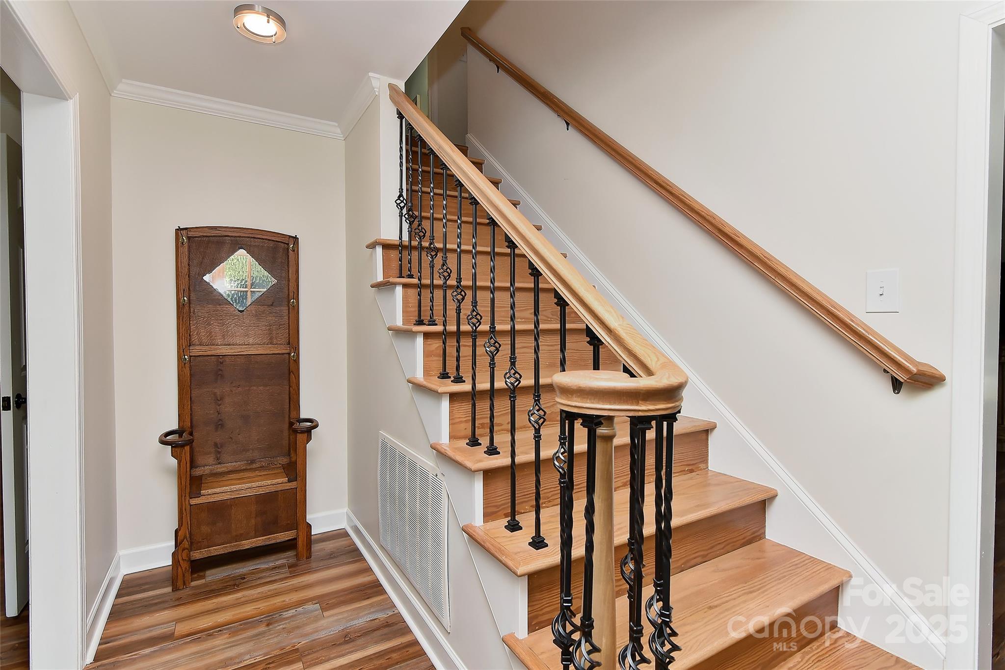 Charlotte, North Carolina 28270, United States, 5 Bedrooms Bedrooms, ,3 BathroomsBathrooms,Residential,Under Contract,110989