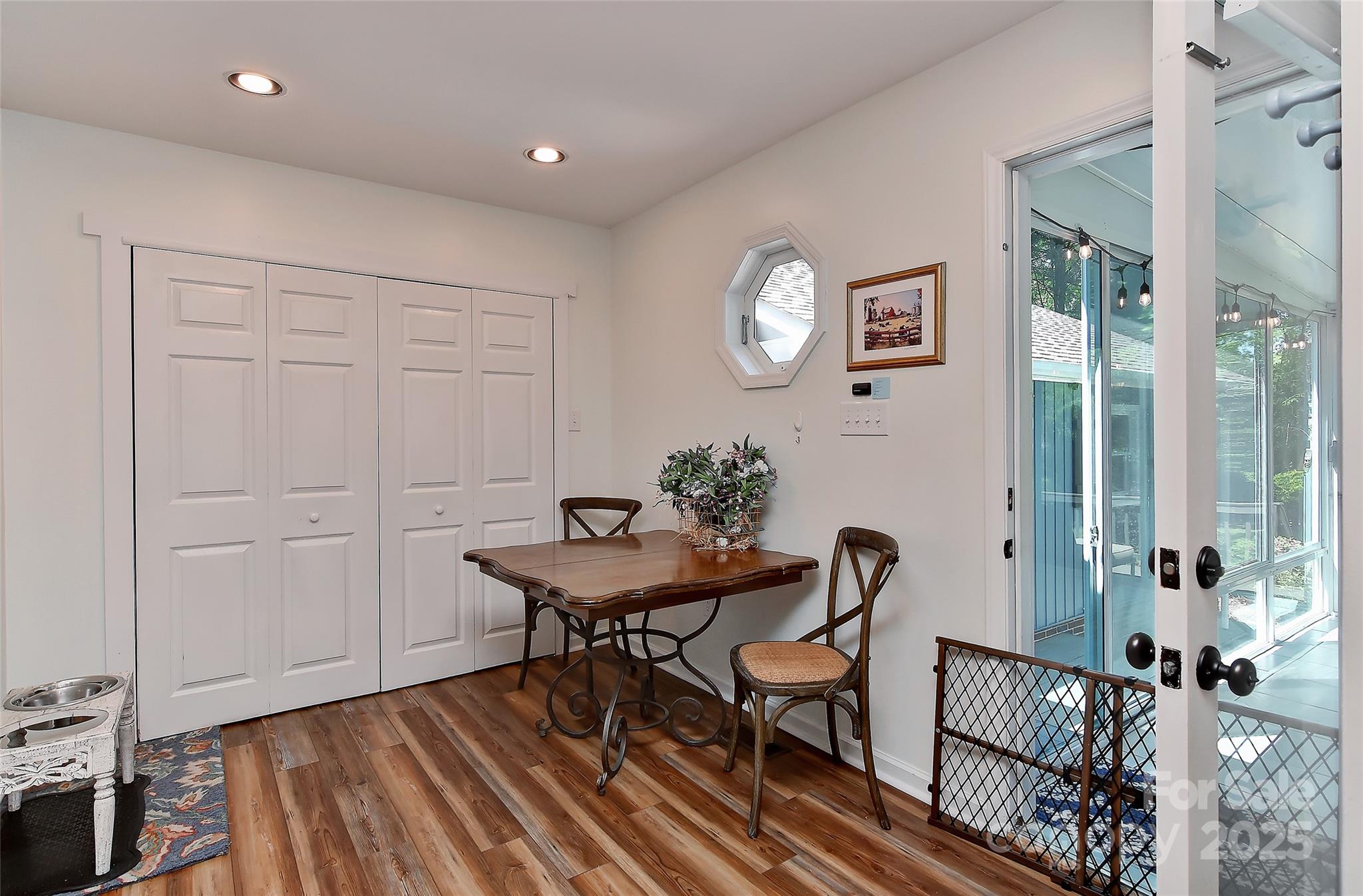 Charlotte, North Carolina 28270, United States, 5 Bedrooms Bedrooms, ,3 BathroomsBathrooms,Residential,Under Contract,110989