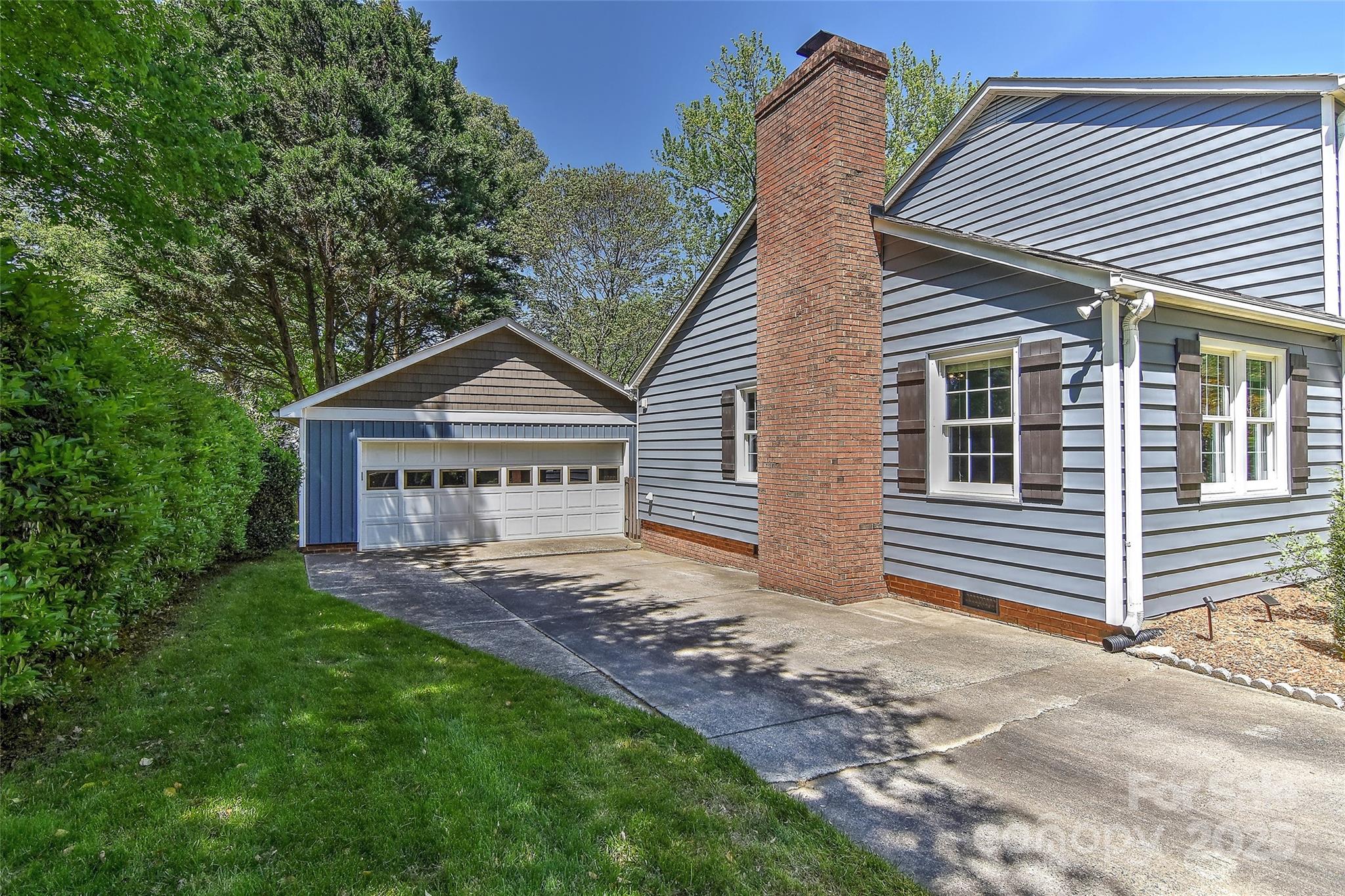 Charlotte, North Carolina 28270, United States, 5 Bedrooms Bedrooms, ,3 BathroomsBathrooms,Residential,Under Contract,110989