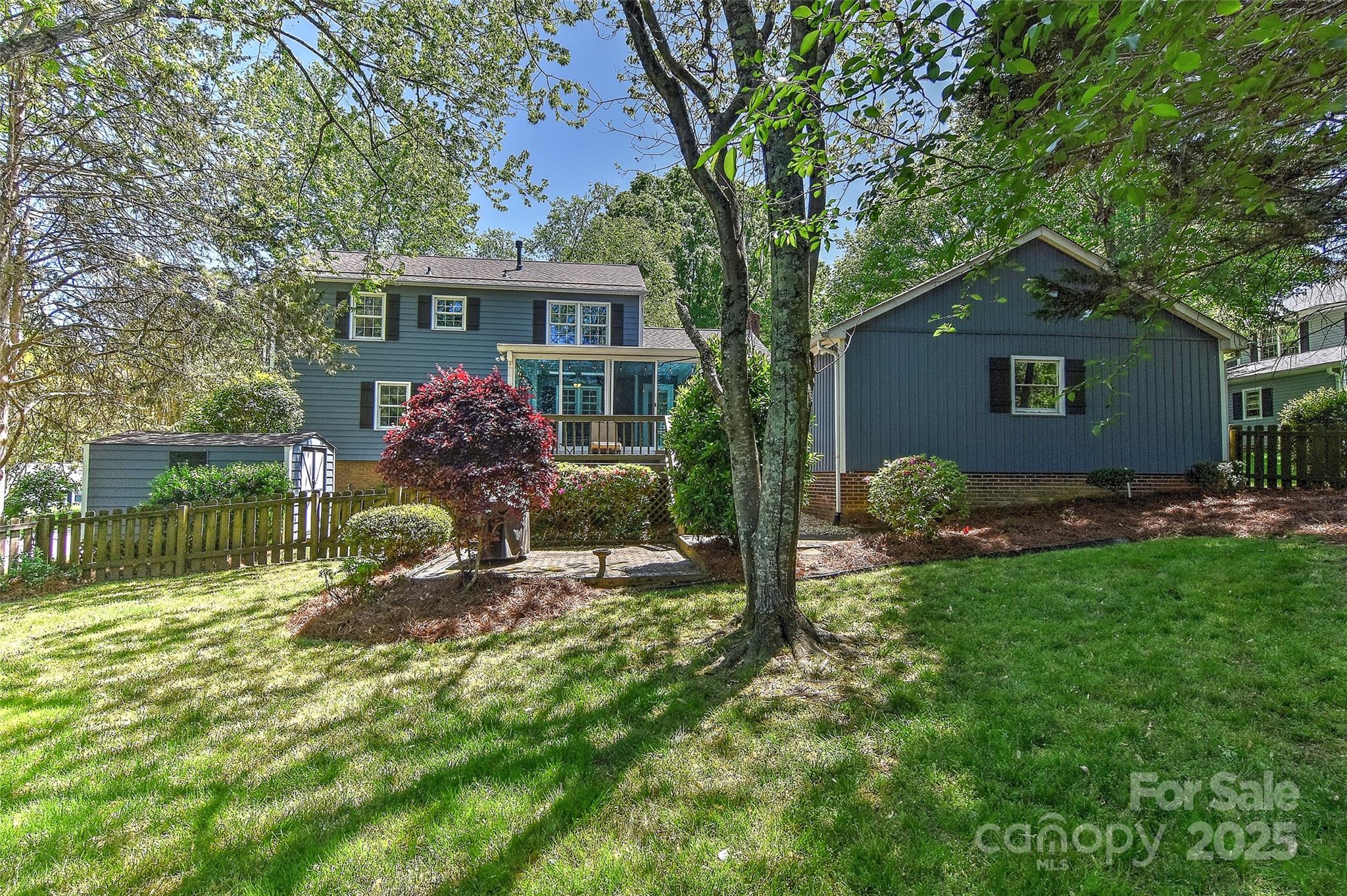 Charlotte, North Carolina 28270, United States, 5 Bedrooms Bedrooms, ,3 BathroomsBathrooms,Residential,Under Contract,110989