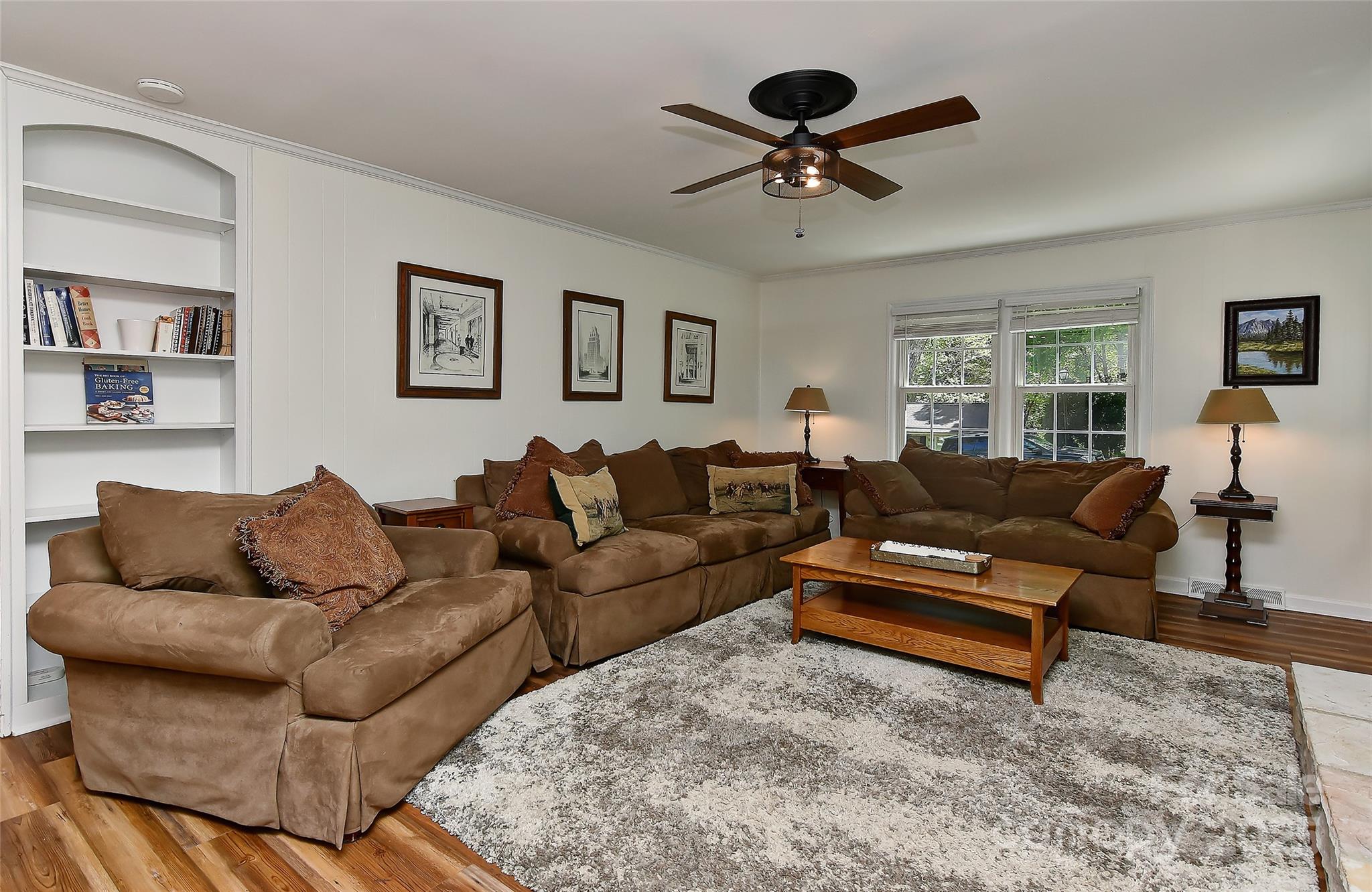 Charlotte, North Carolina 28270, United States, 5 Bedrooms Bedrooms, ,3 BathroomsBathrooms,Residential,Under Contract,110989