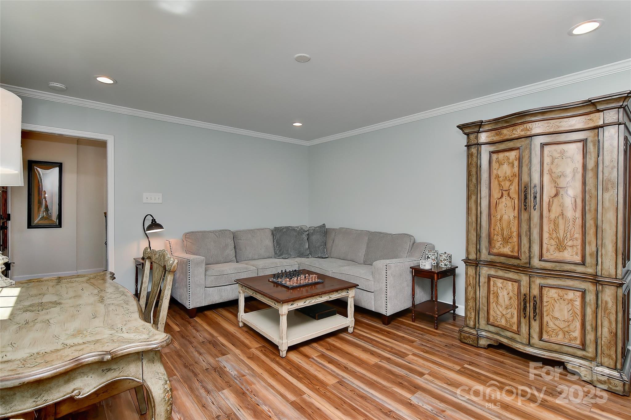 Charlotte, North Carolina 28270, United States, 5 Bedrooms Bedrooms, ,3 BathroomsBathrooms,Residential,Under Contract,110989