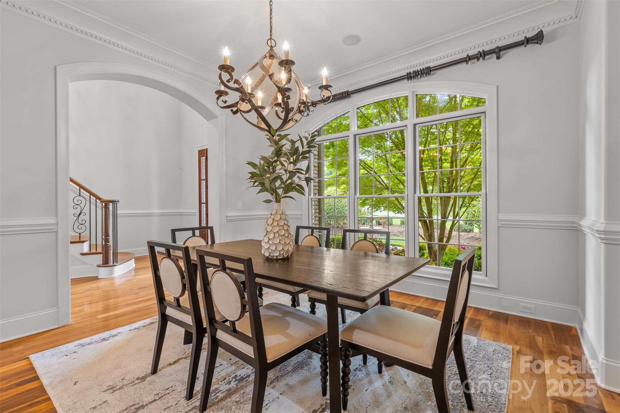 1313 Lookout Circle