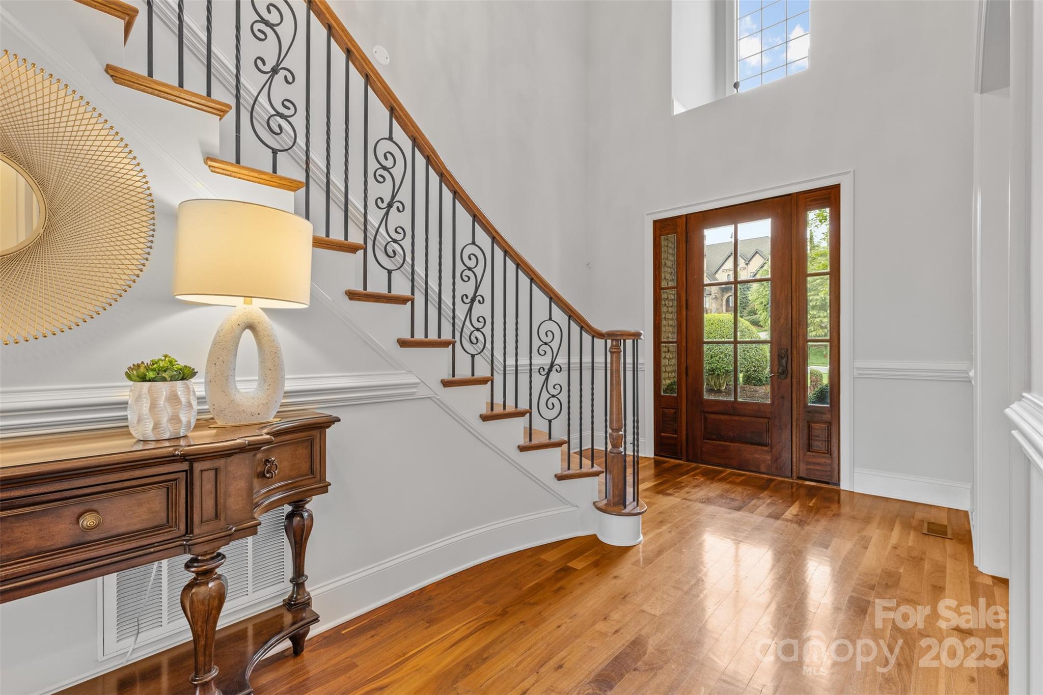 1313 Lookout Circle