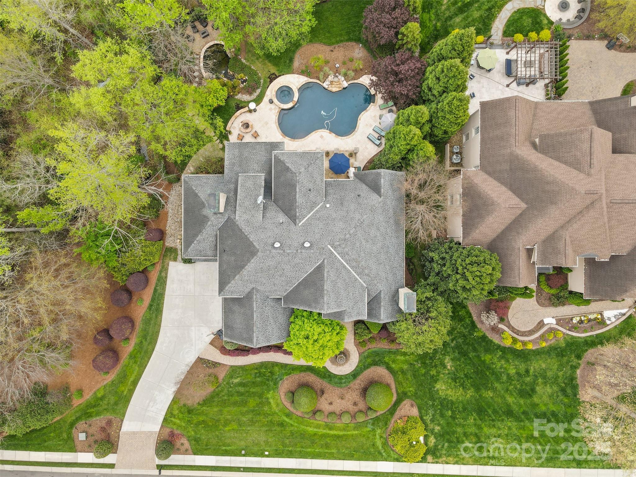 1313 Lookout Circle