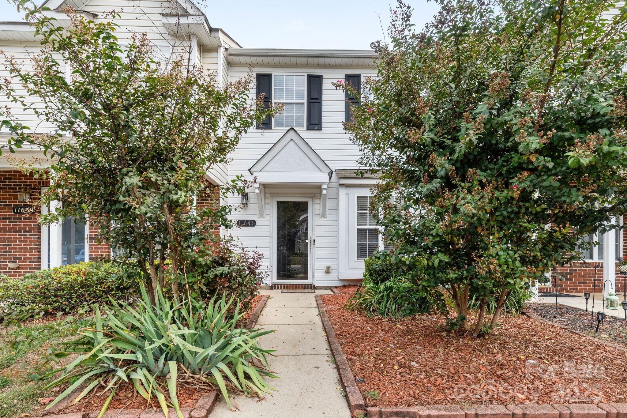 11643 Retriever Way