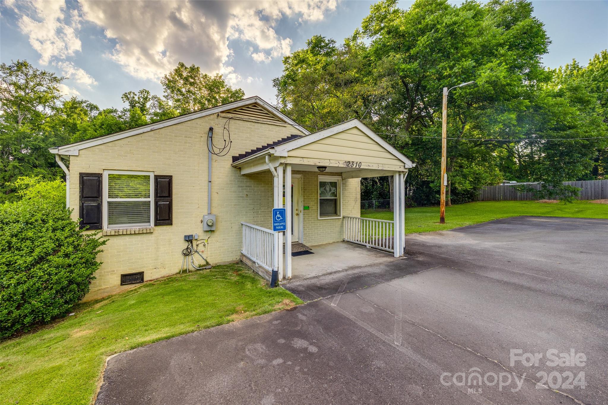 Dutchman Heights - Residential