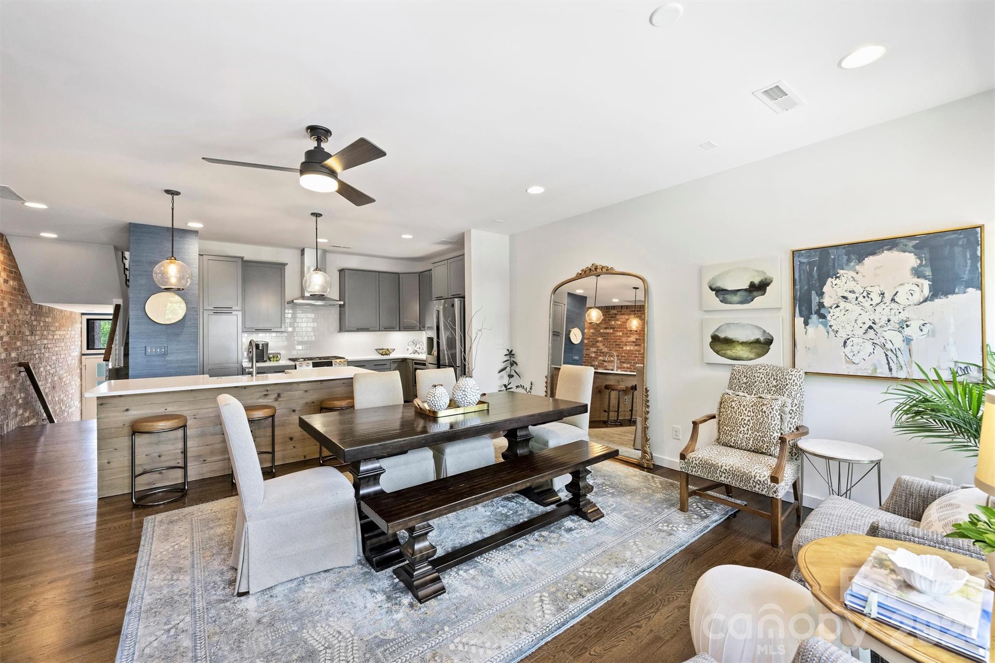 The Arts District - Residential