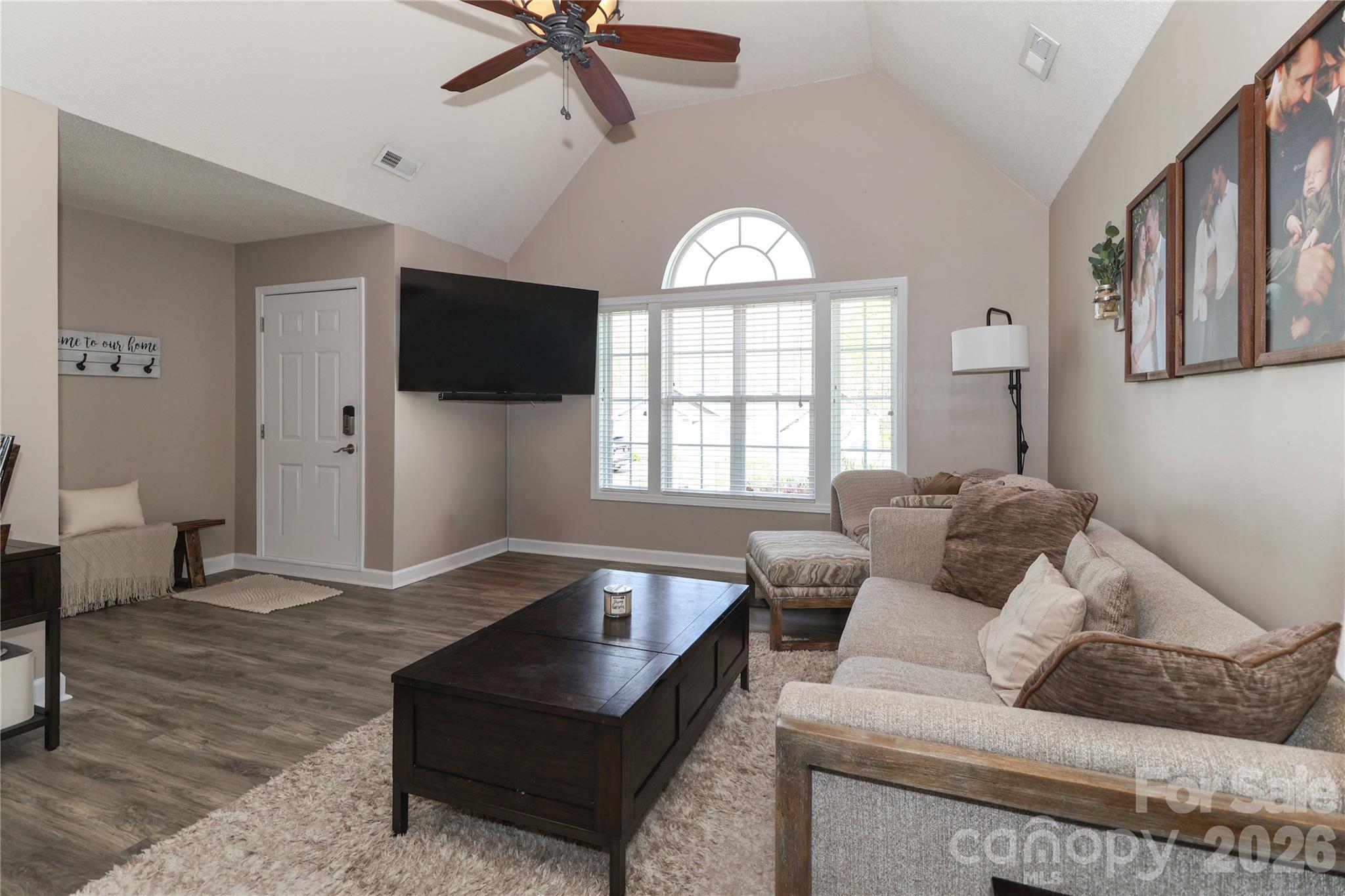 5867 Sunset View Lane