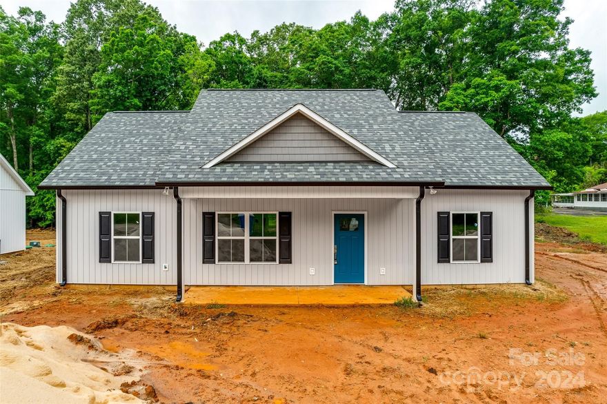 Ensure you seize the chance to acquire this newly constructed 3-bedroom, 2-bath home in Lancaster, SC! This impressive residence boasts an open floor plan that effortlessly blends style, functionality, and comfort. Enjoy the luxury of all-new stainless-steel appliances, granite countertops, a spacious kitchen island, and nine-foot ceilings. Don't let this opportunity slip away to own a pristine home with the features and finishes you've always envisioned. Act now to personalize your paint colors and select additional finishes before construction reaches completion.