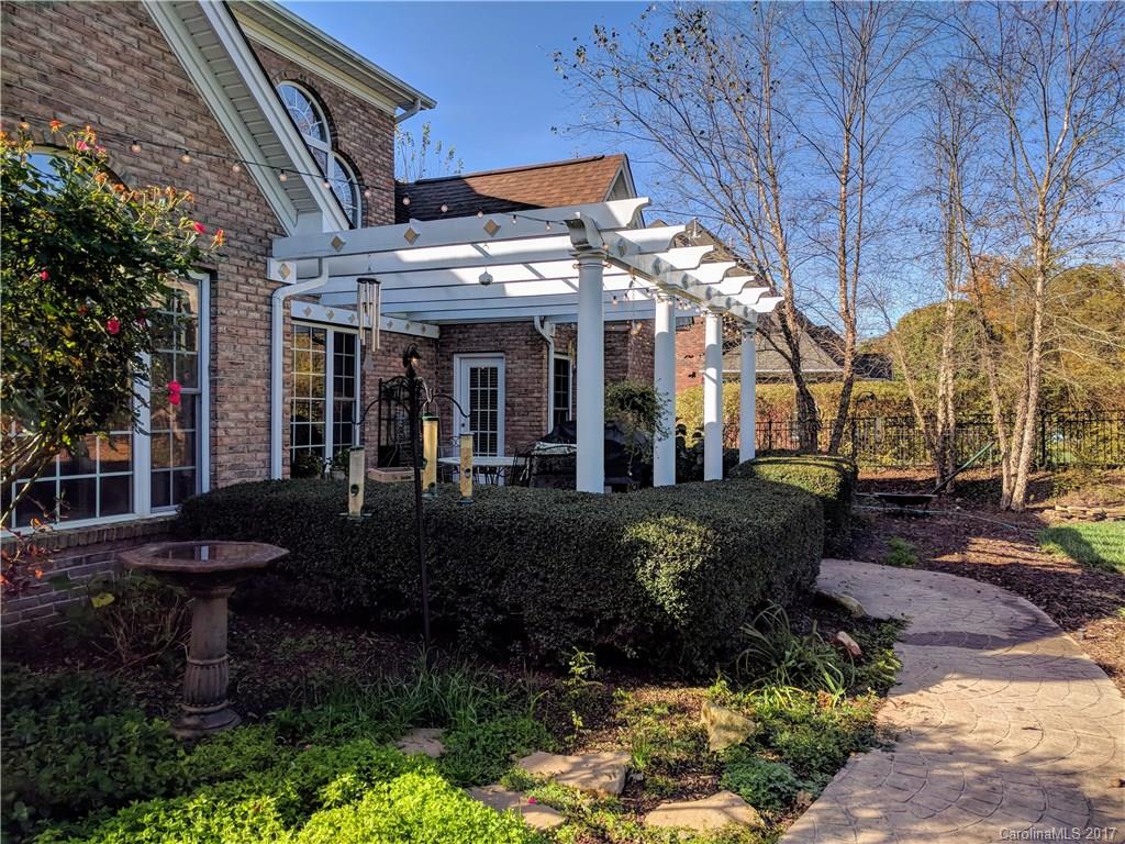 Laurel Creek - Residential