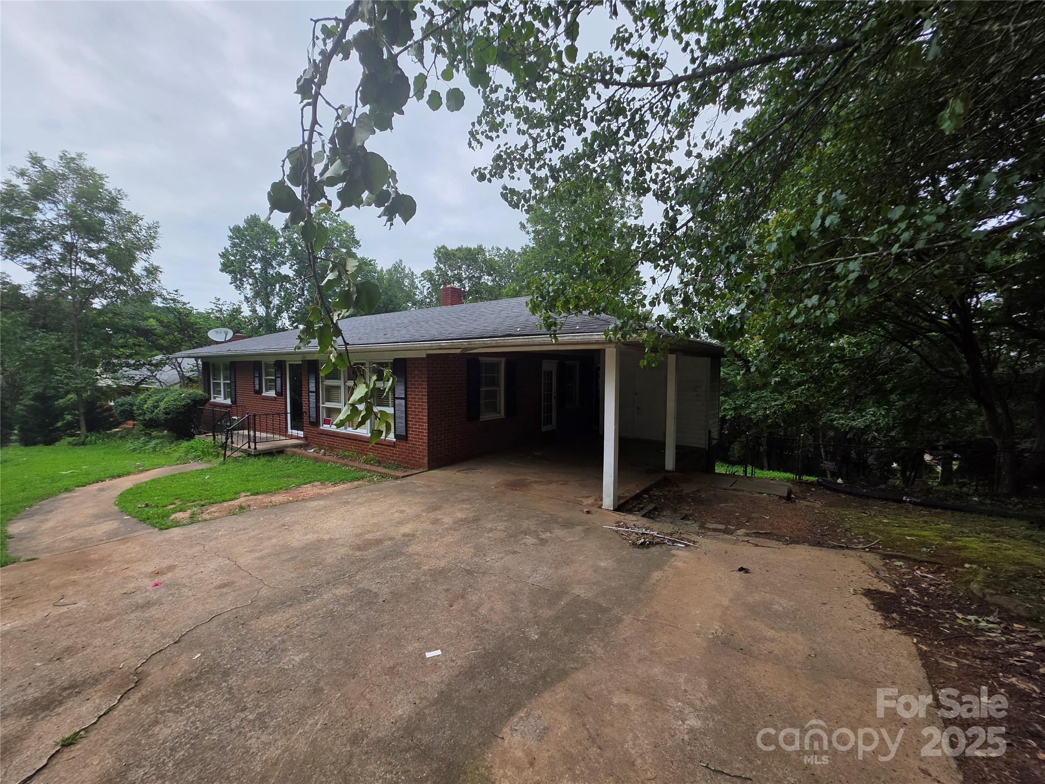 106 N Skyland Drive