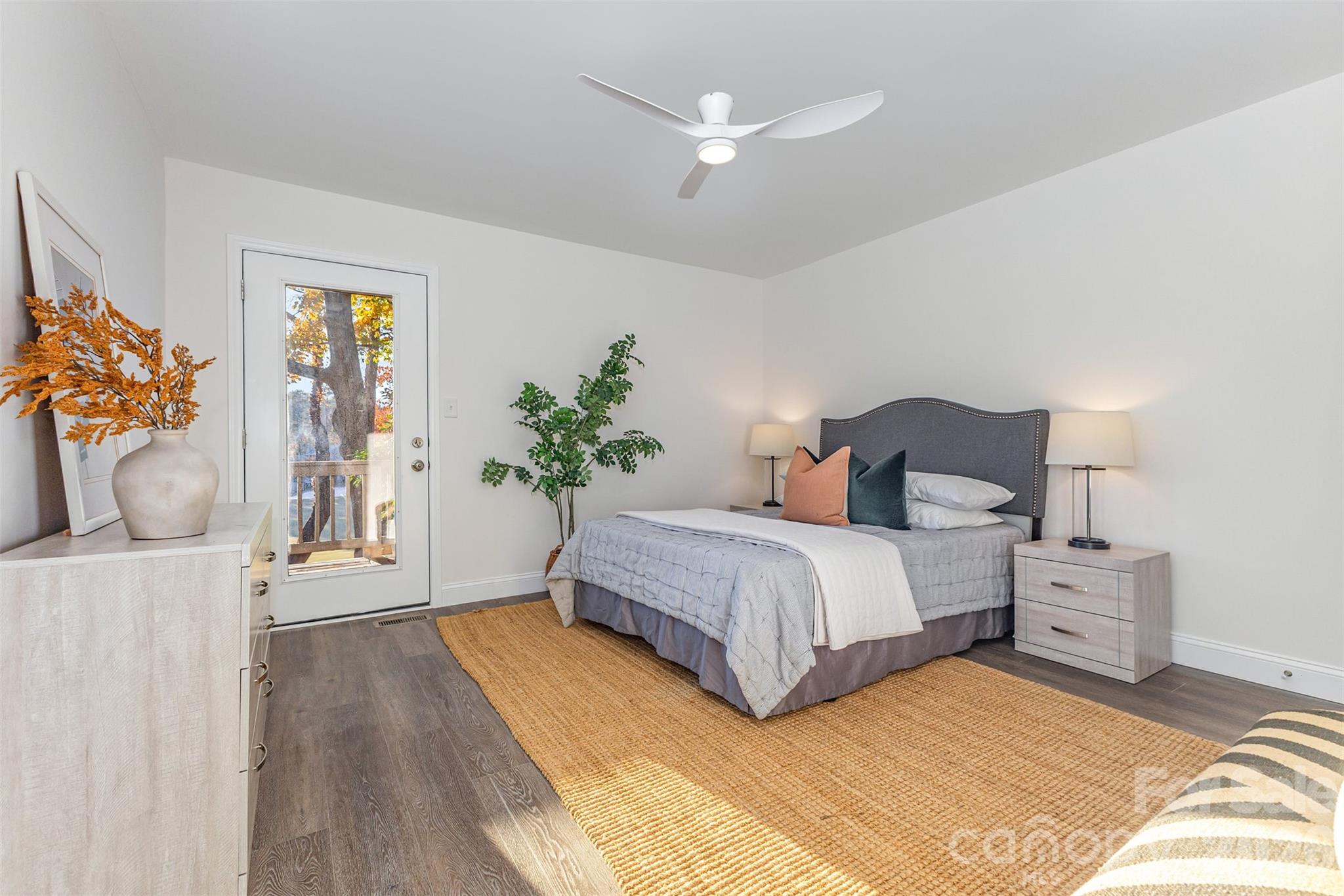 Tega Cay - Residential