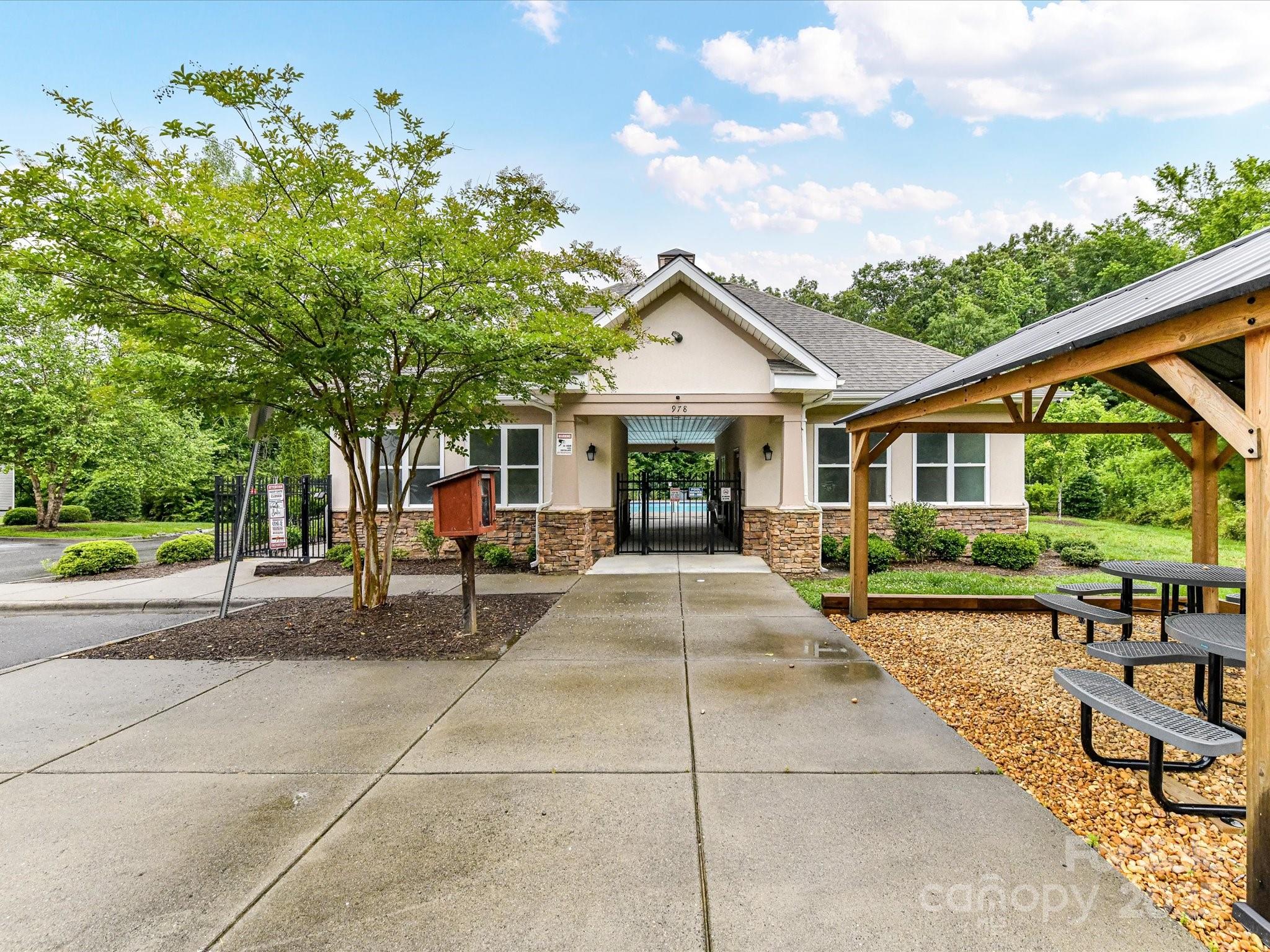 Reid Pointe - Residential