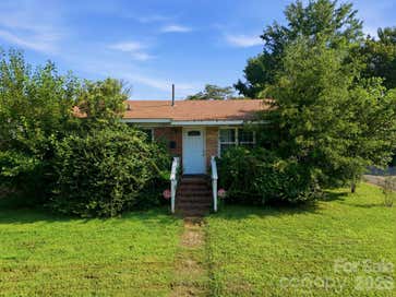 1400 Lasalle Street Charlotte NC 28216