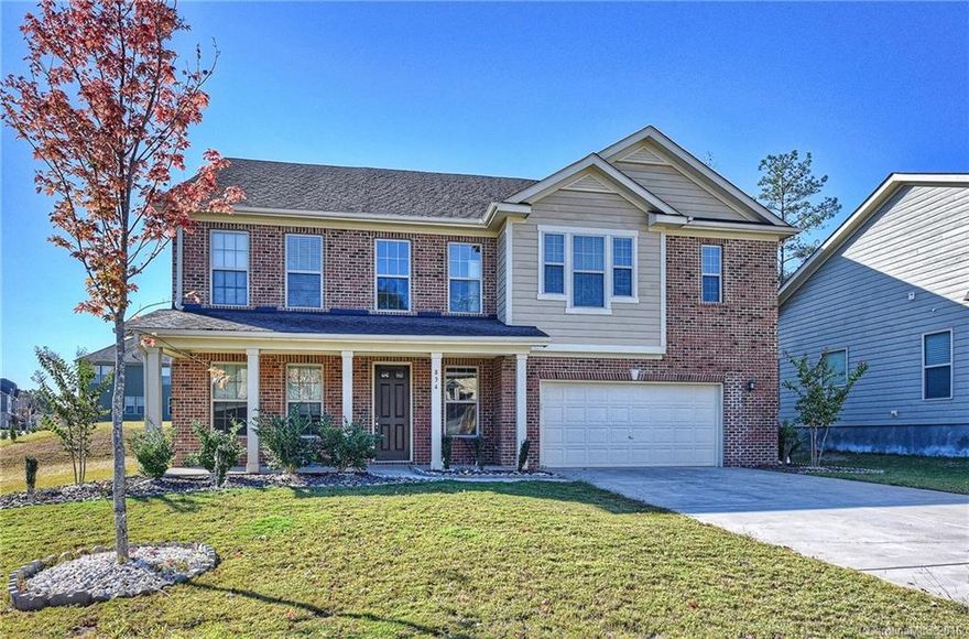 Immaculate, move-in ready home in Ft. Mill schools district. Incredibly open floor plan with all HW on main, gourmet kitchen w/ island, SS upgraded appliances & gas cook top. Large great room with gas FP + guest suite & full bath. Upstairs features 4 more large BDRMS to include Master with HW floors! Bonus Room/Loft if fully ready for gaming and theater style viewing. Home is also Energy Star Qualified and built to high levels of efficiency. Home is BEST PRICE PER SQUARE FOOT IN Riverchase!