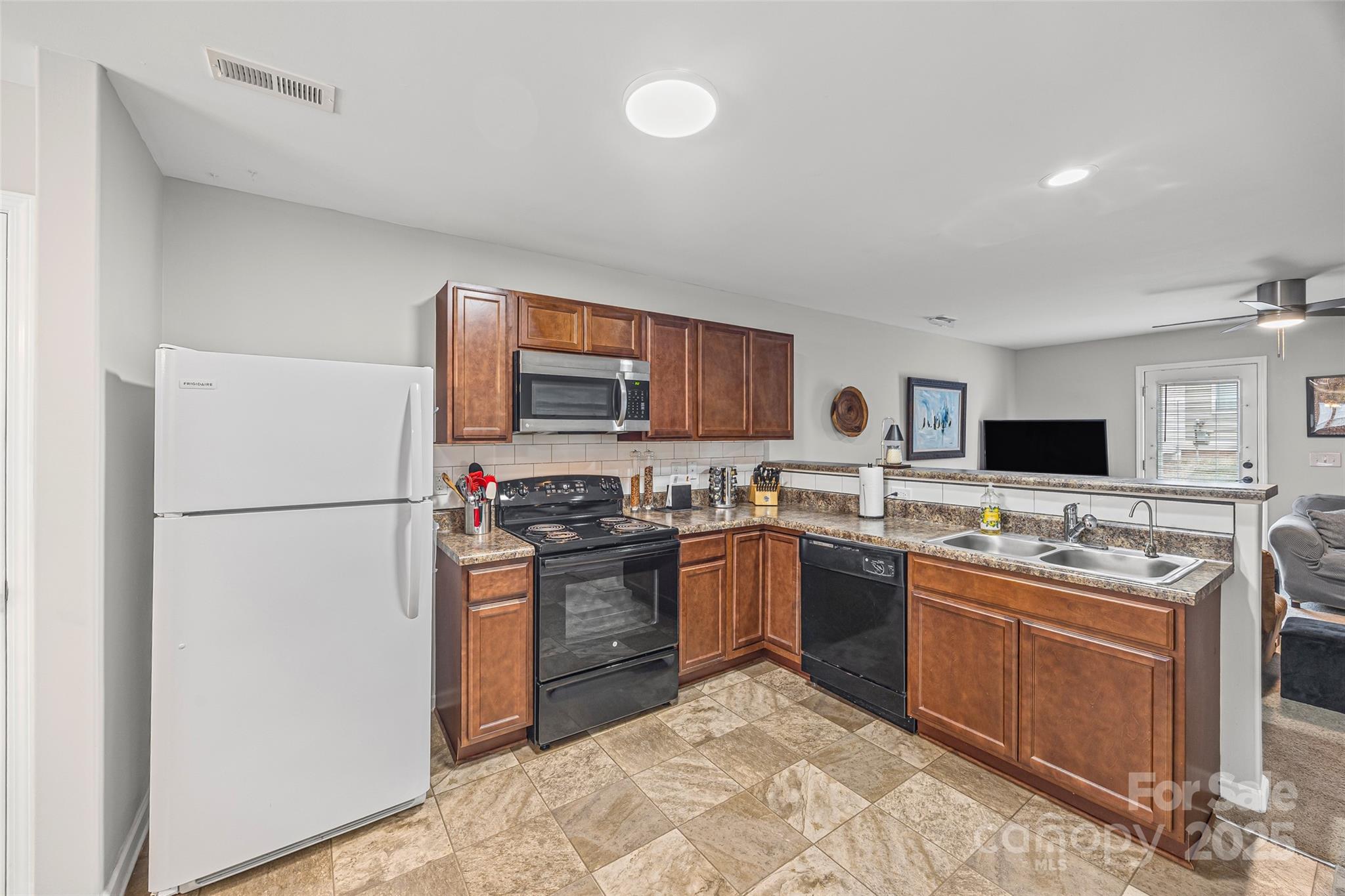 559 Fawnborough Court