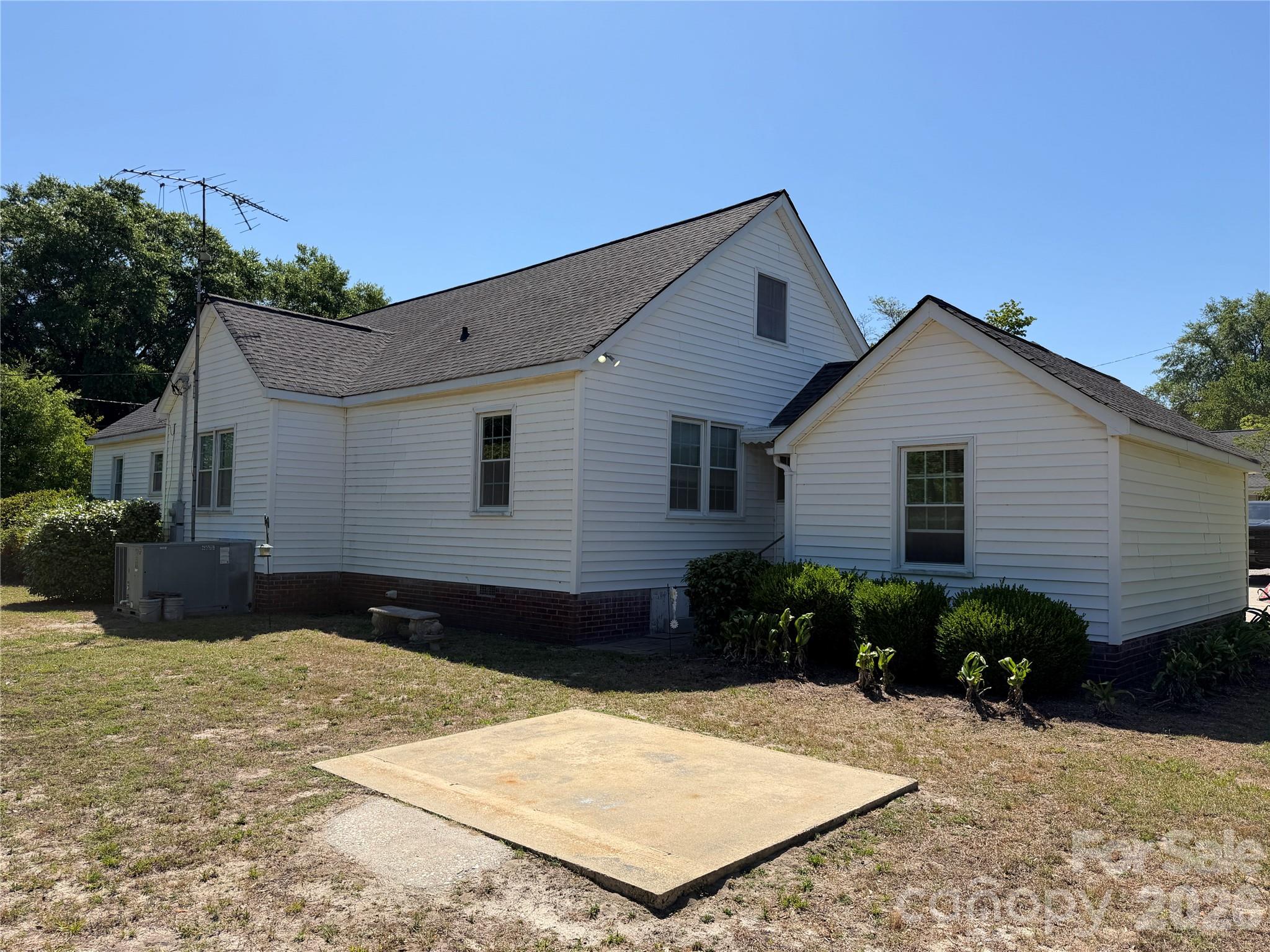 202 W Stevens Drive
