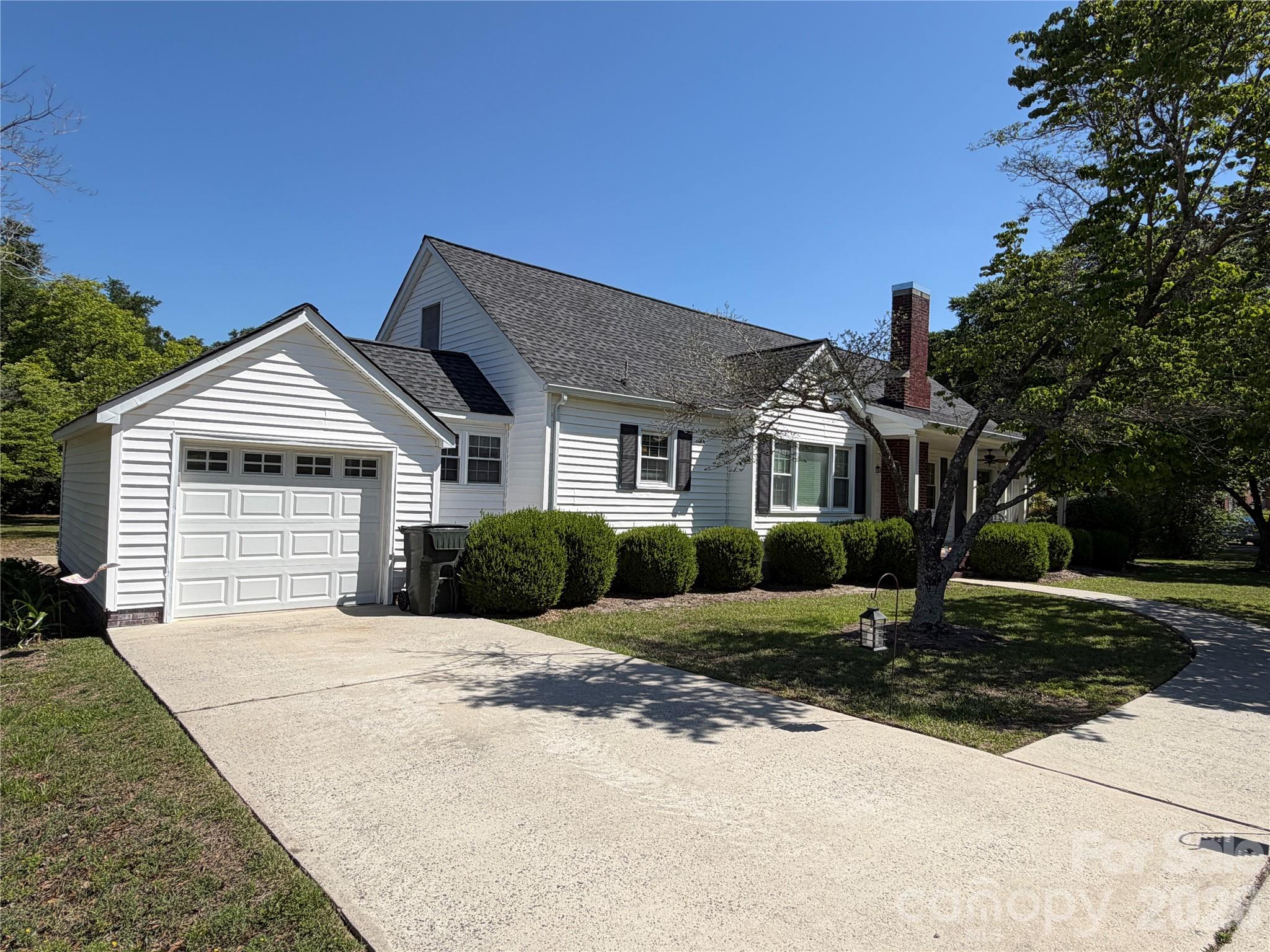 202 W Stevens Drive