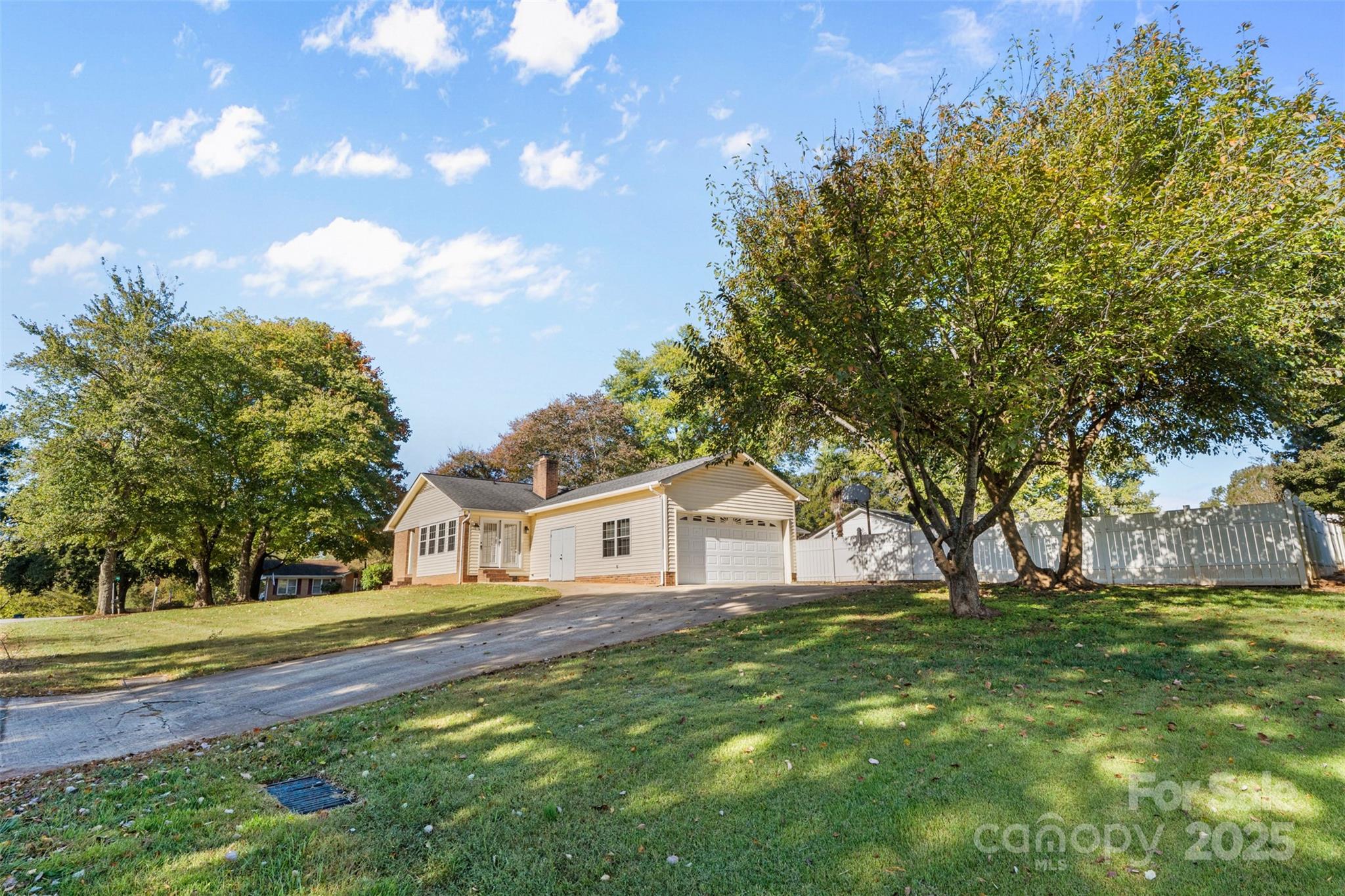 2010 Elizabeth Avenue