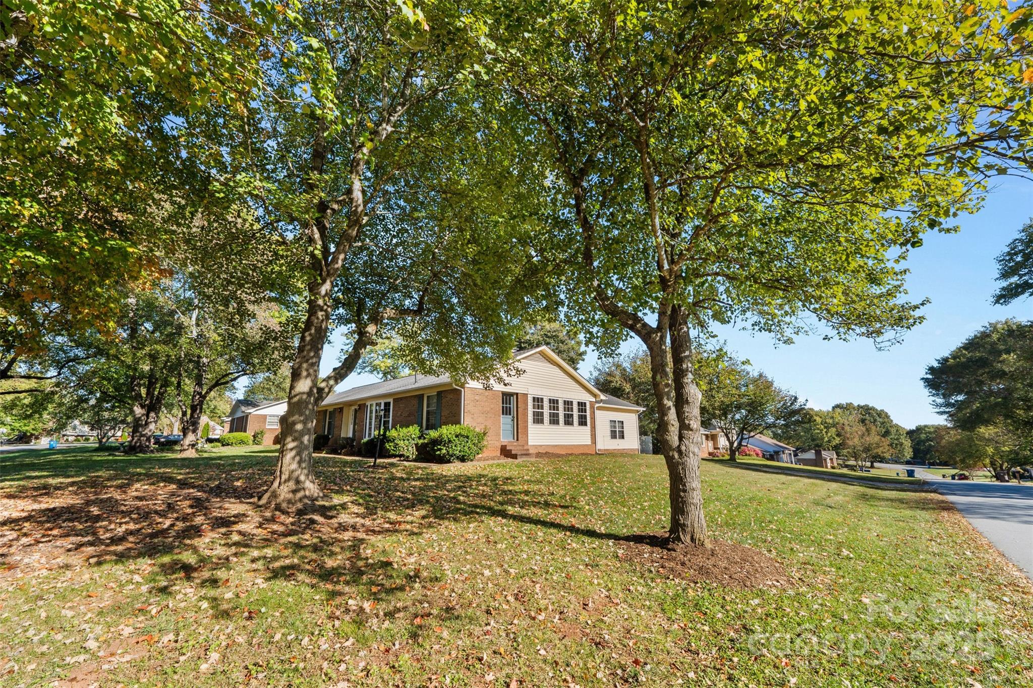 2010 Elizabeth Avenue