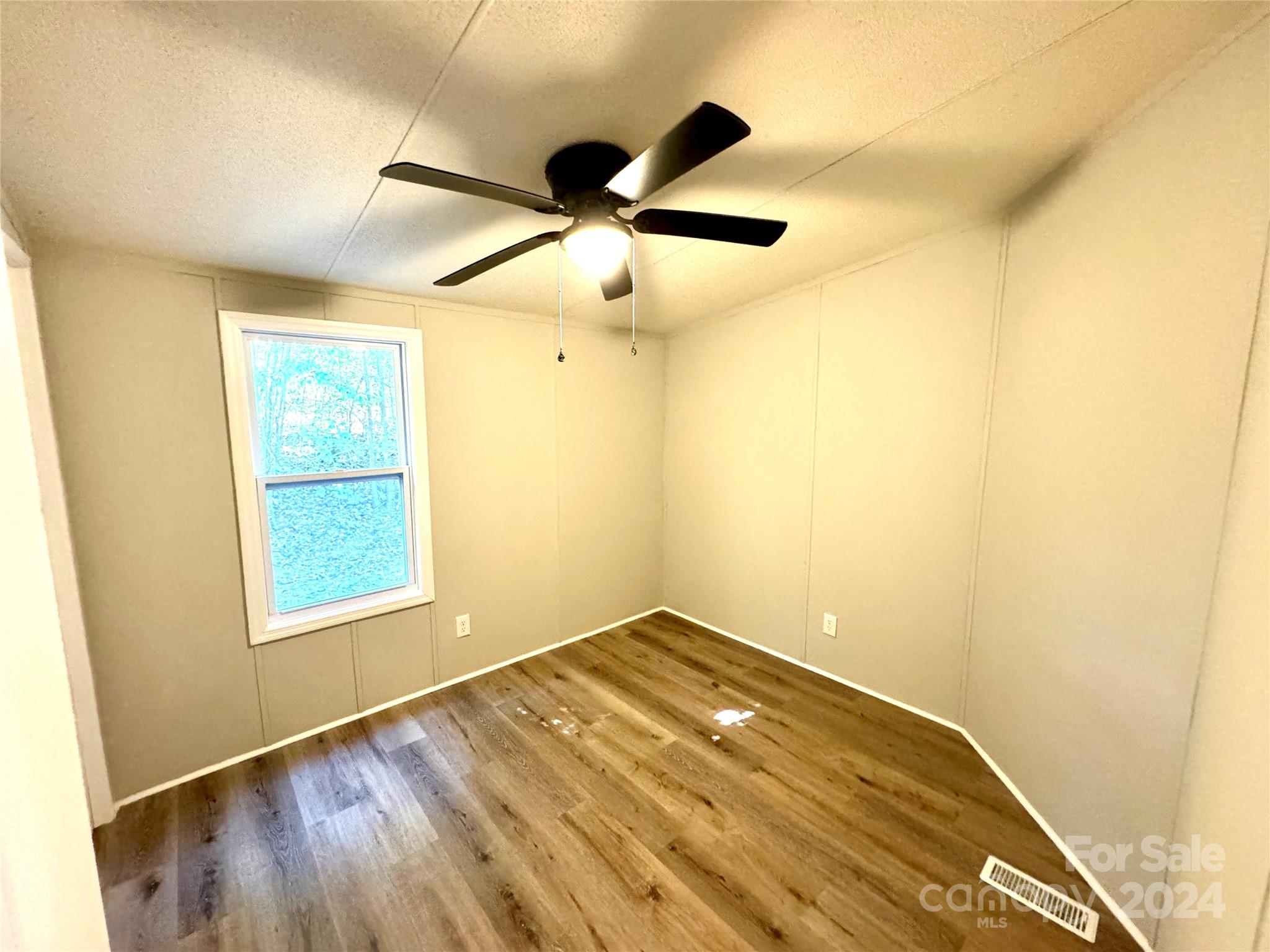 Mount Anderson - Residential