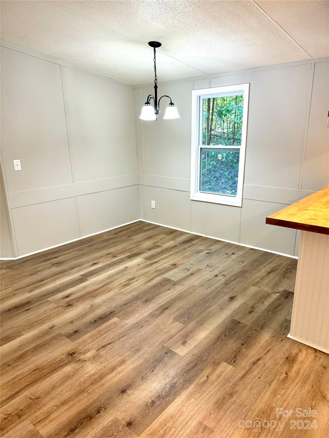 Mount Anderson - Residential