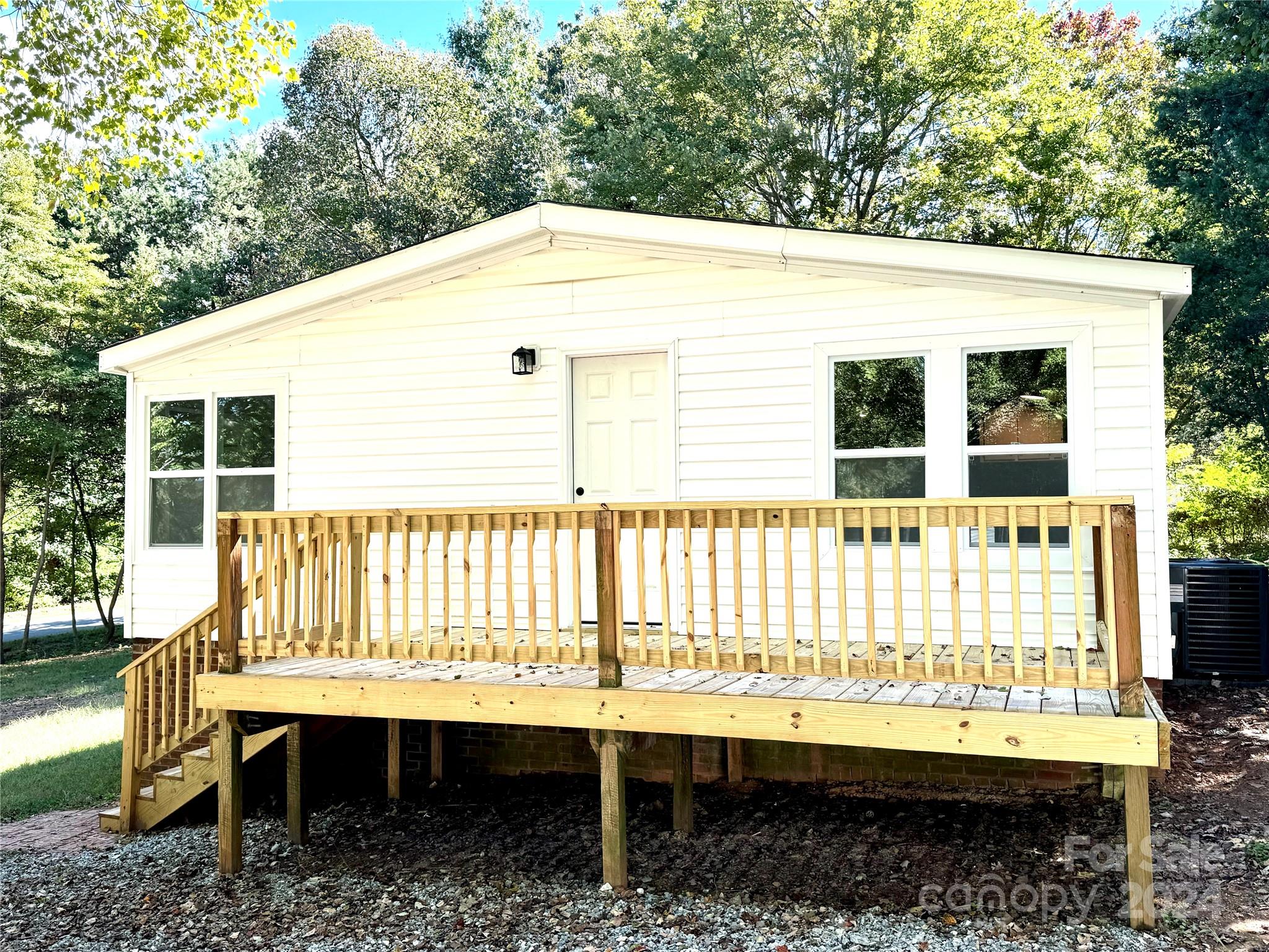 Mount Anderson - Residential