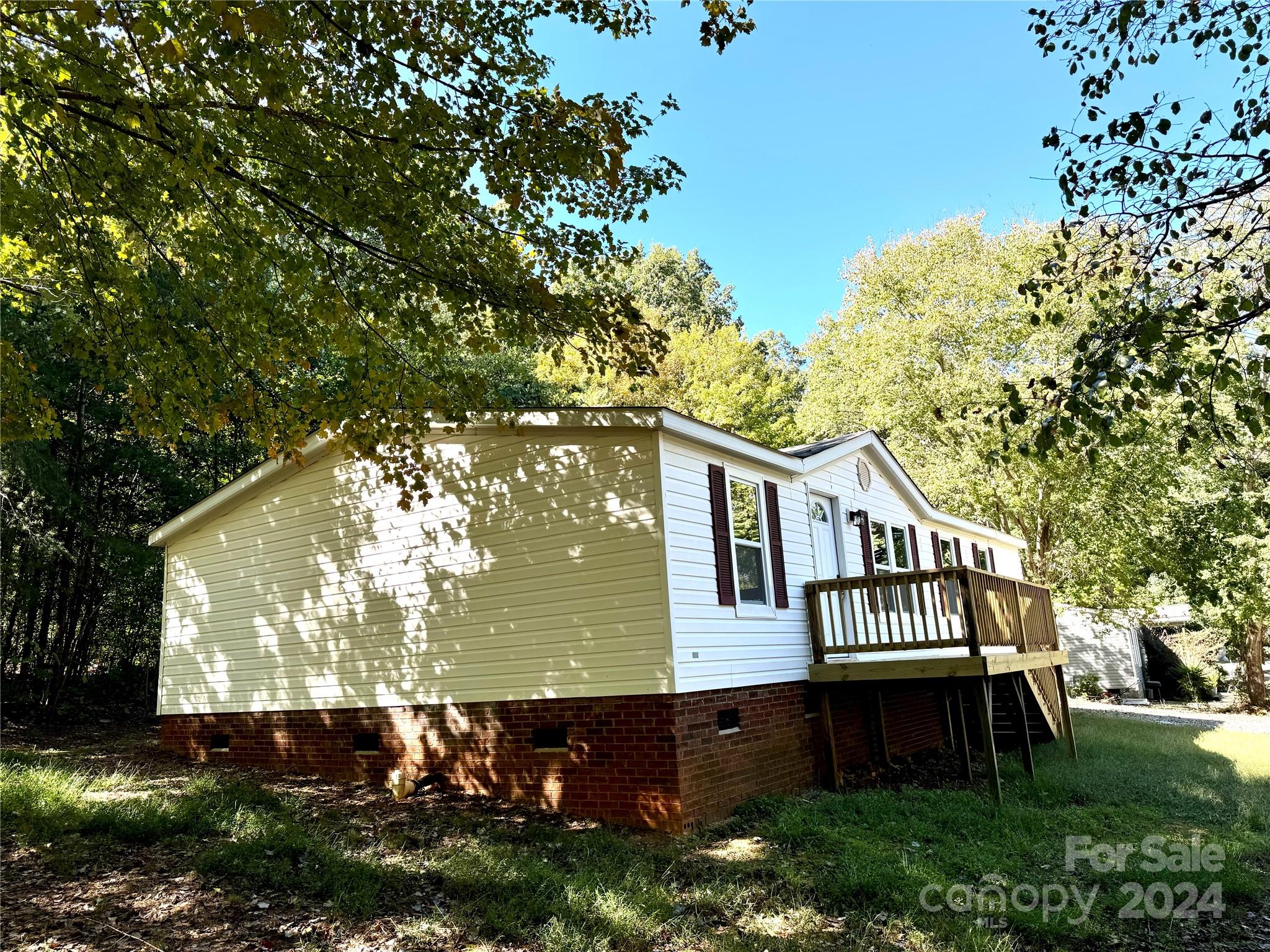 Mount Anderson - Residential