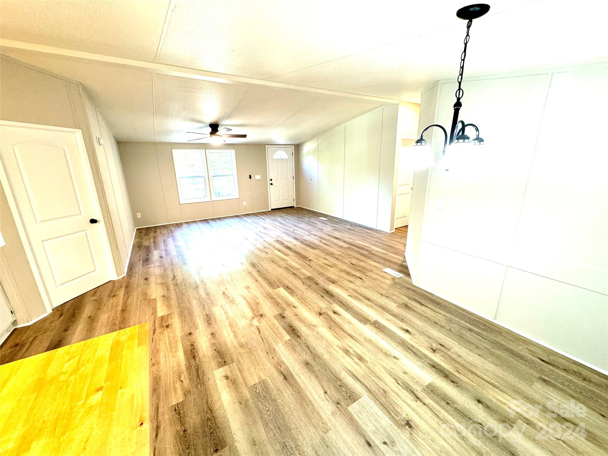 Mount Anderson - Residential