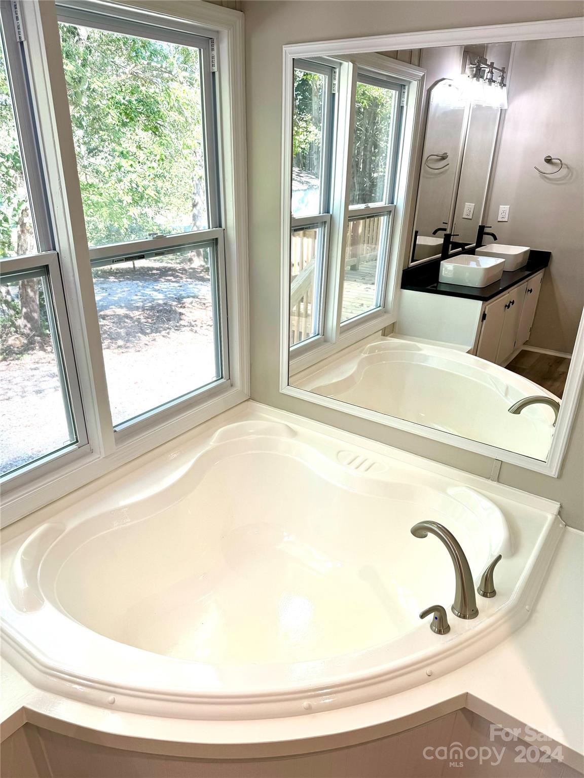 Mount Anderson - Residential