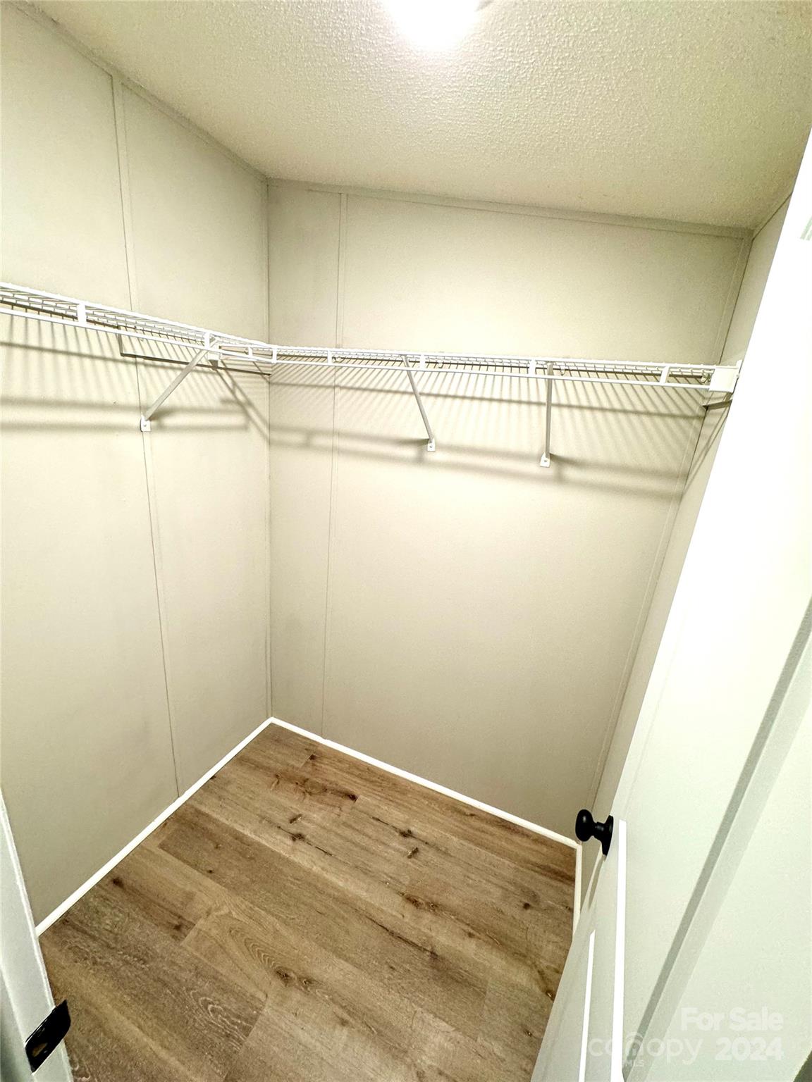 Mount Anderson - Residential