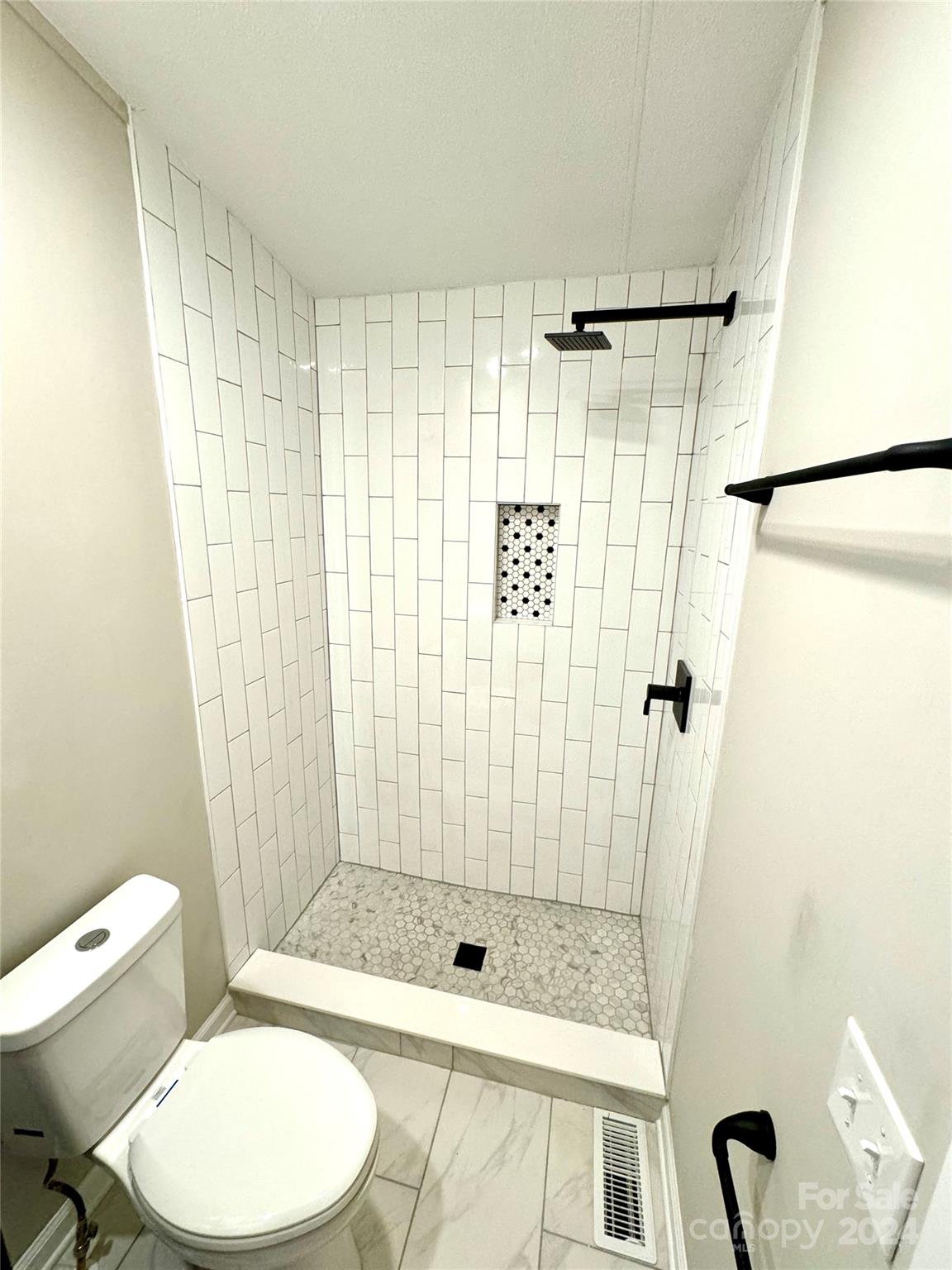 Mount Anderson - Residential