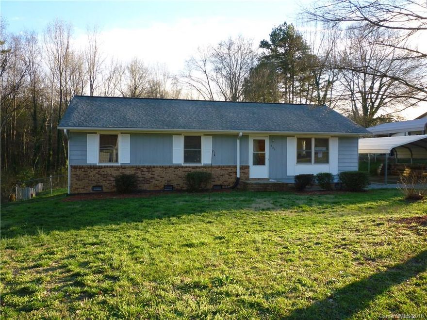 Nice Ranch with fenced in backyard.  Some new carpet, new kitchen vinyl floor, new counter tops & sink, located north of McAdenville.  House has recent roof.