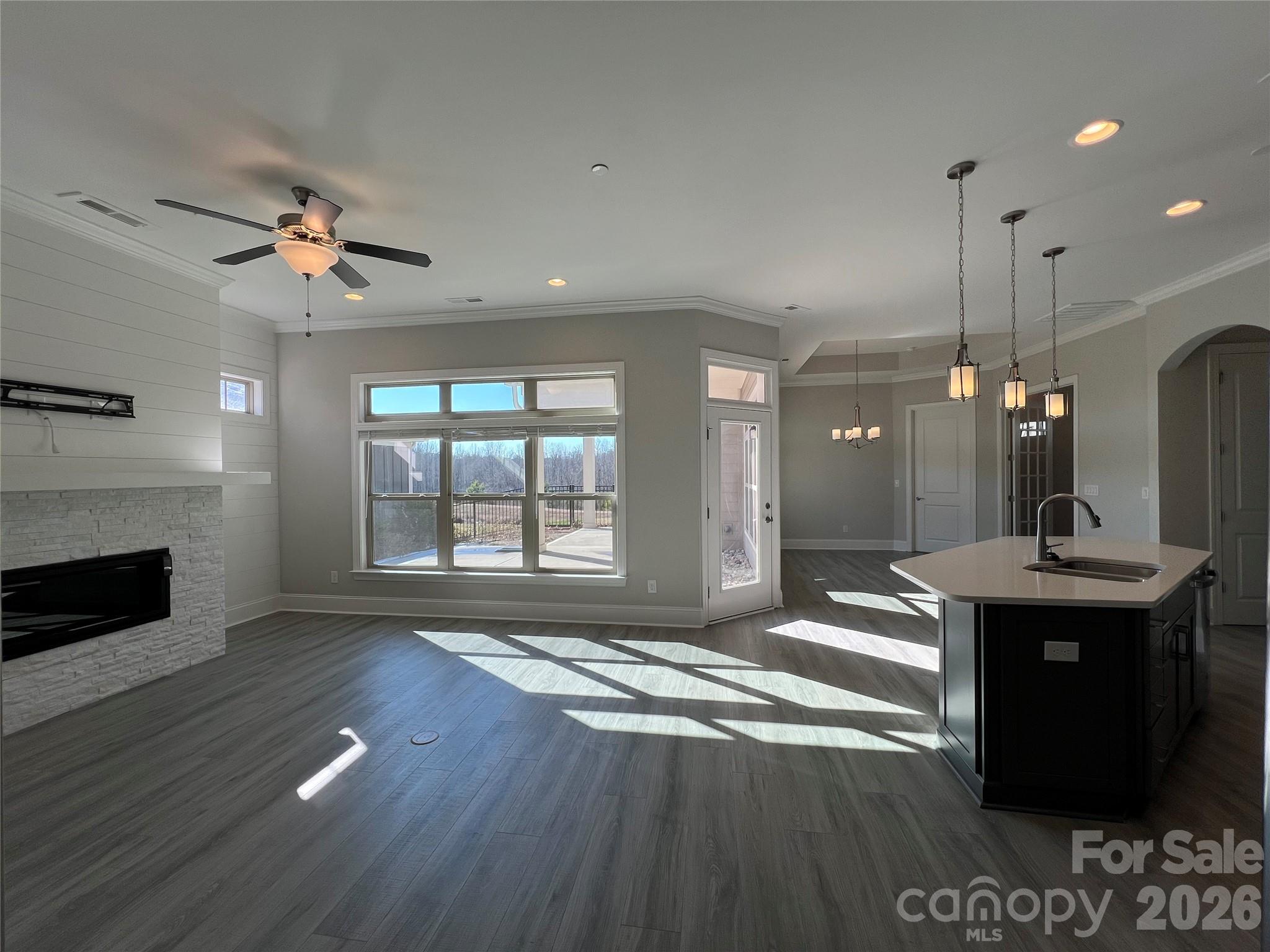 Courtyards on Poplar Tent - Residential