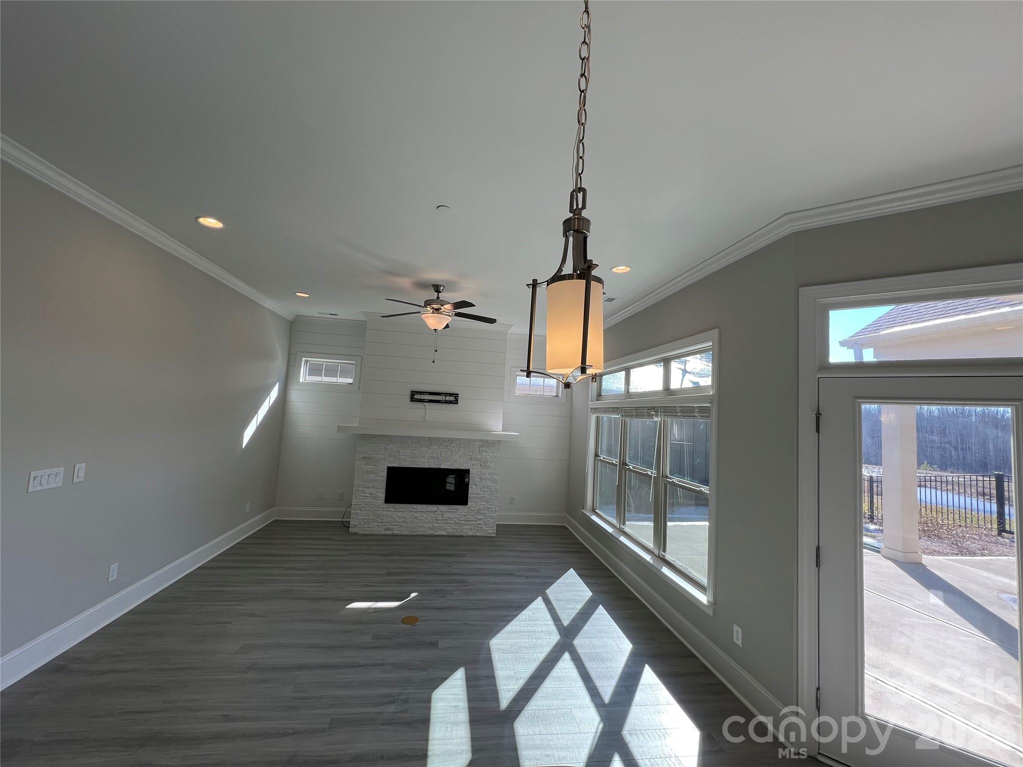 Courtyards on Poplar Tent - Residential