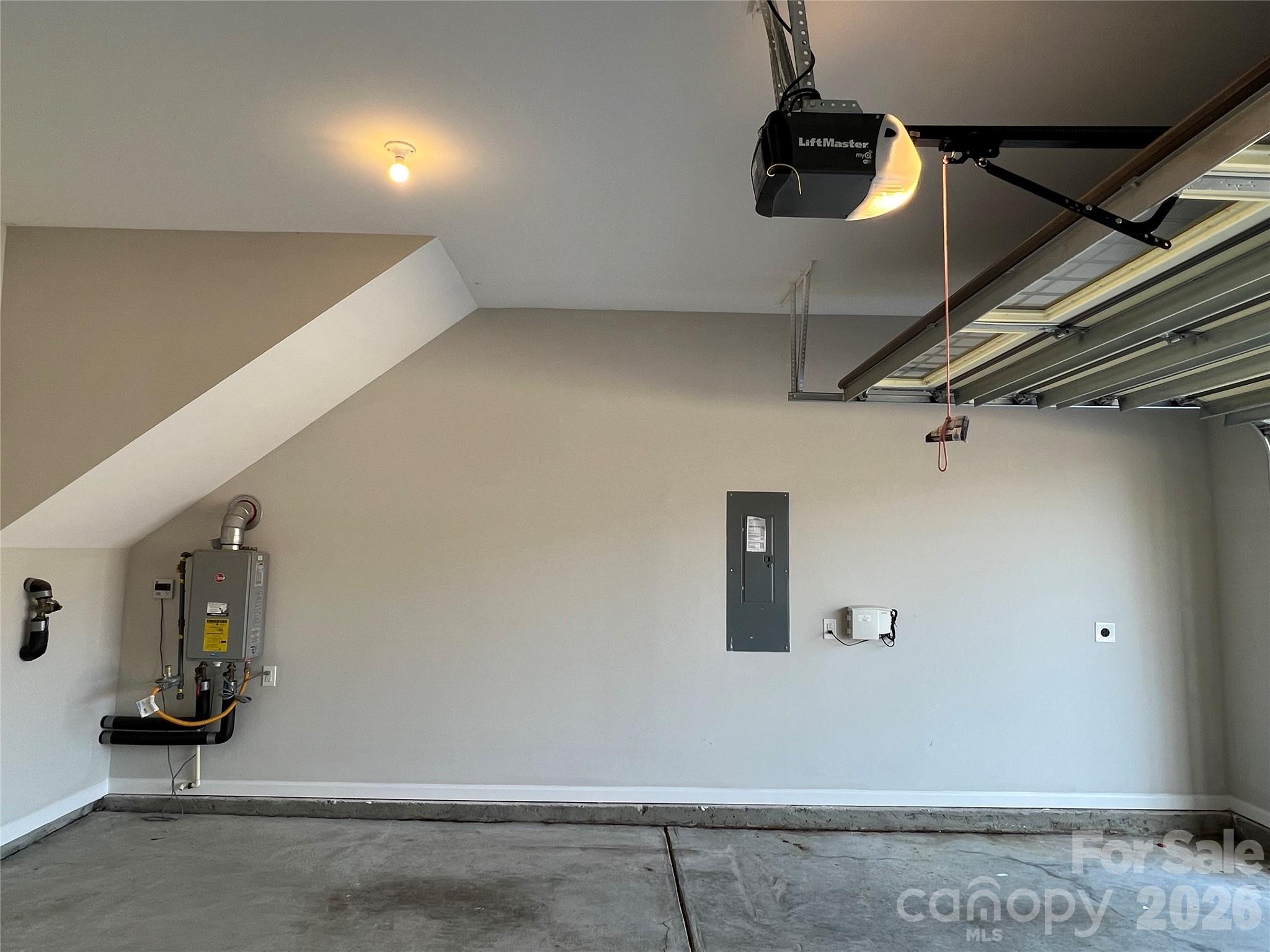 Courtyards on Poplar Tent - Residential