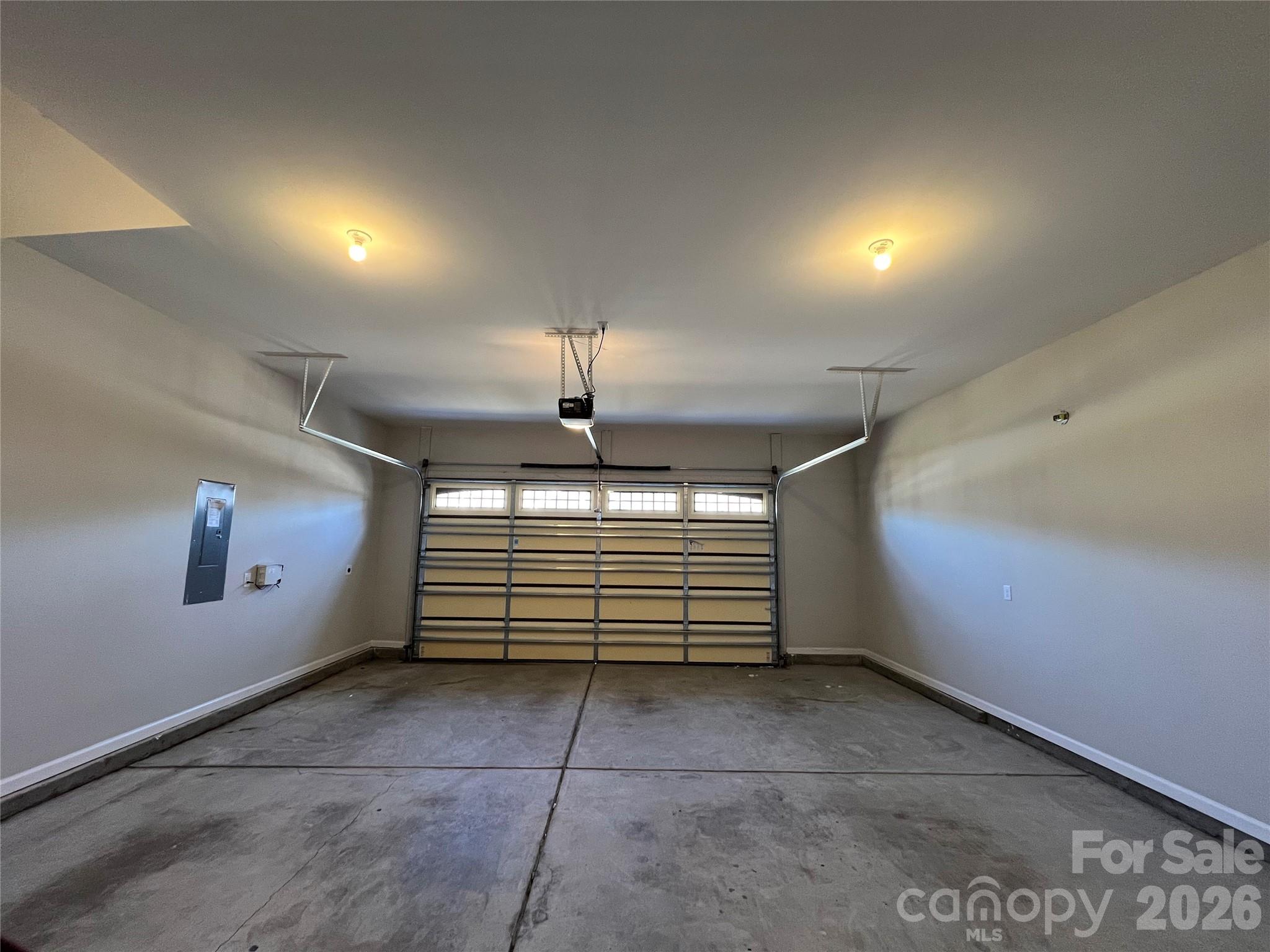 Courtyards on Poplar Tent - Residential