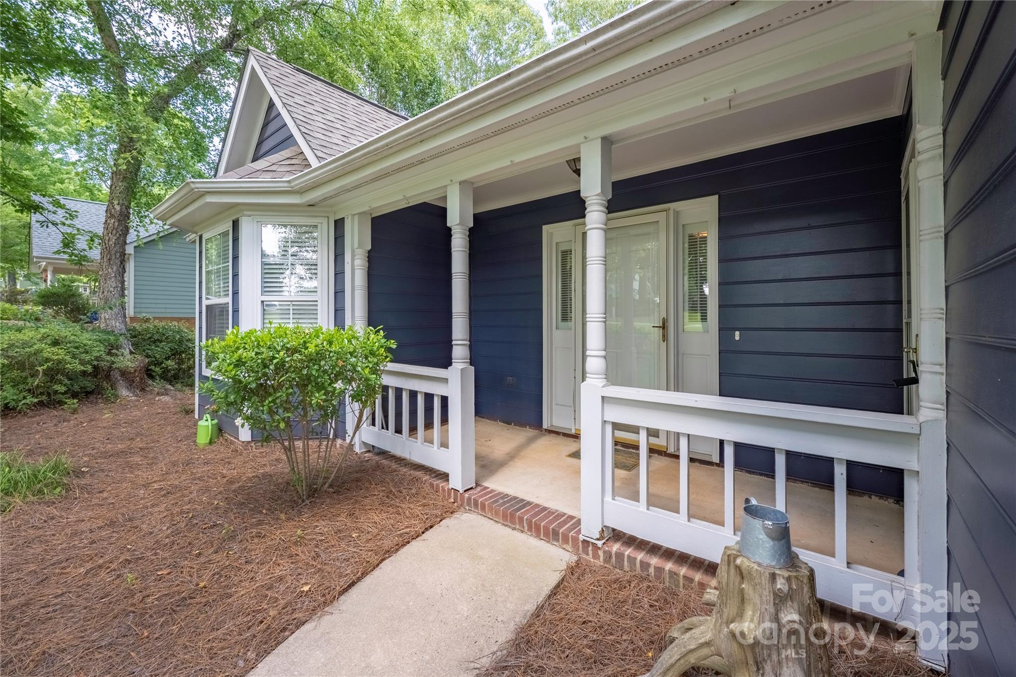 172 Valleybrook Drive 8