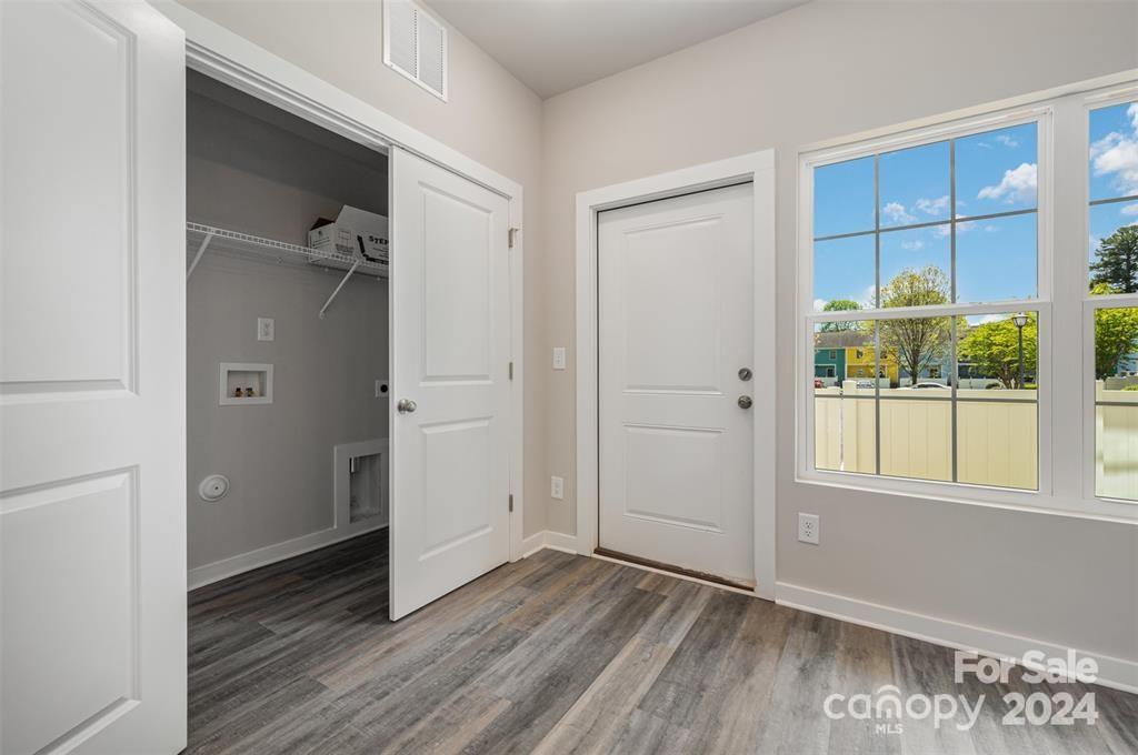 Vantage Pointe - Residential