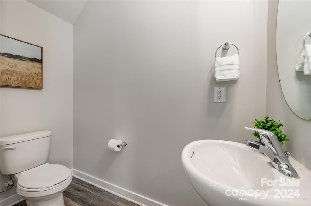 Vantage Pointe - Residential