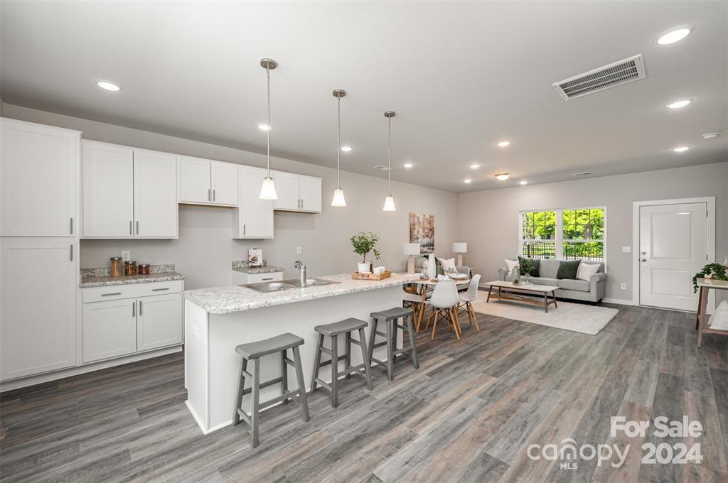Vantage Pointe - Residential